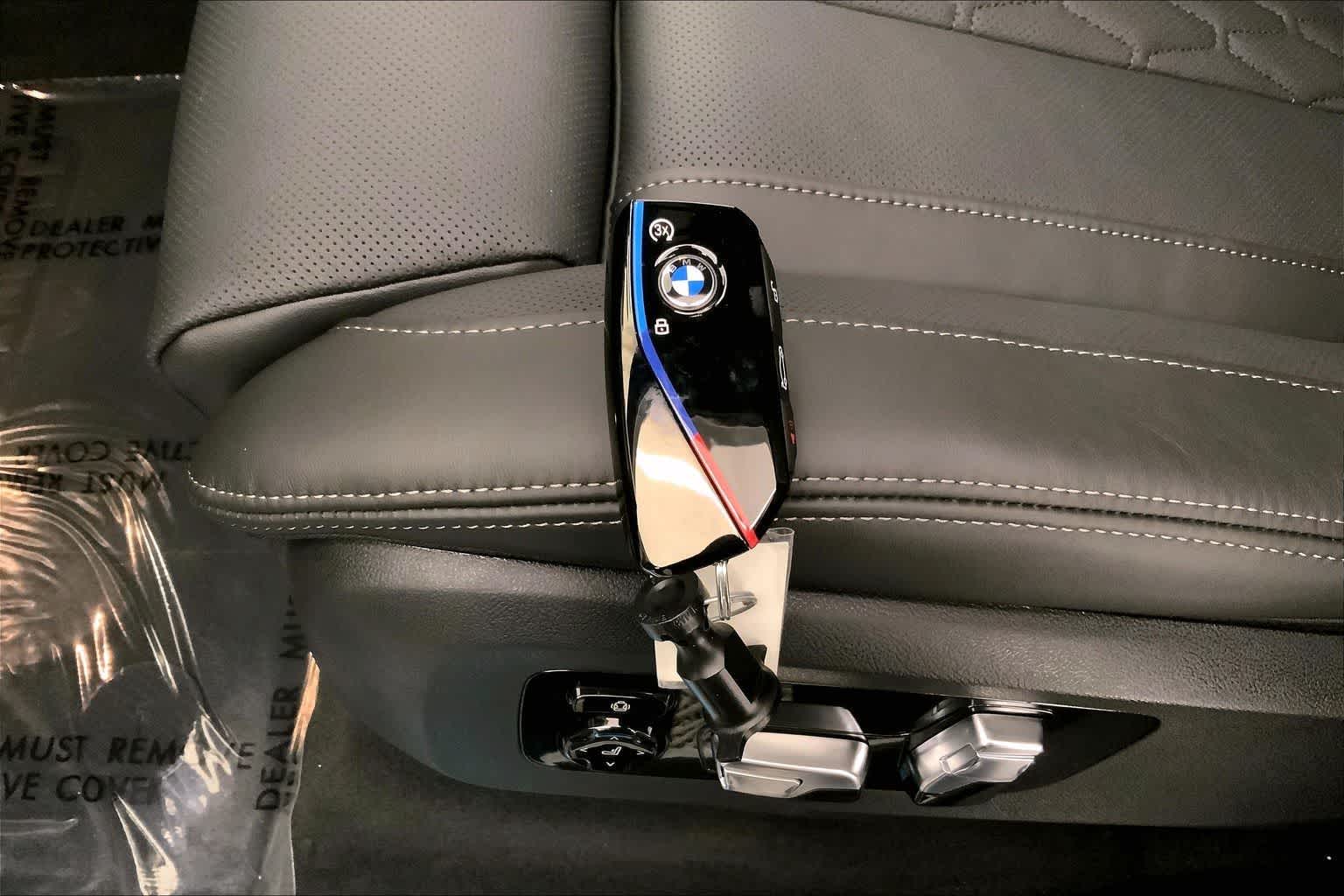 Thumbnail: 2026 BMW X7 - 20