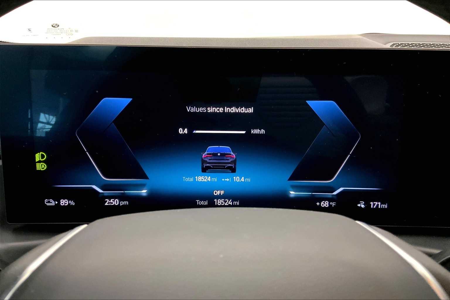 Thumbnail: 2023 BMW i4 - 17
