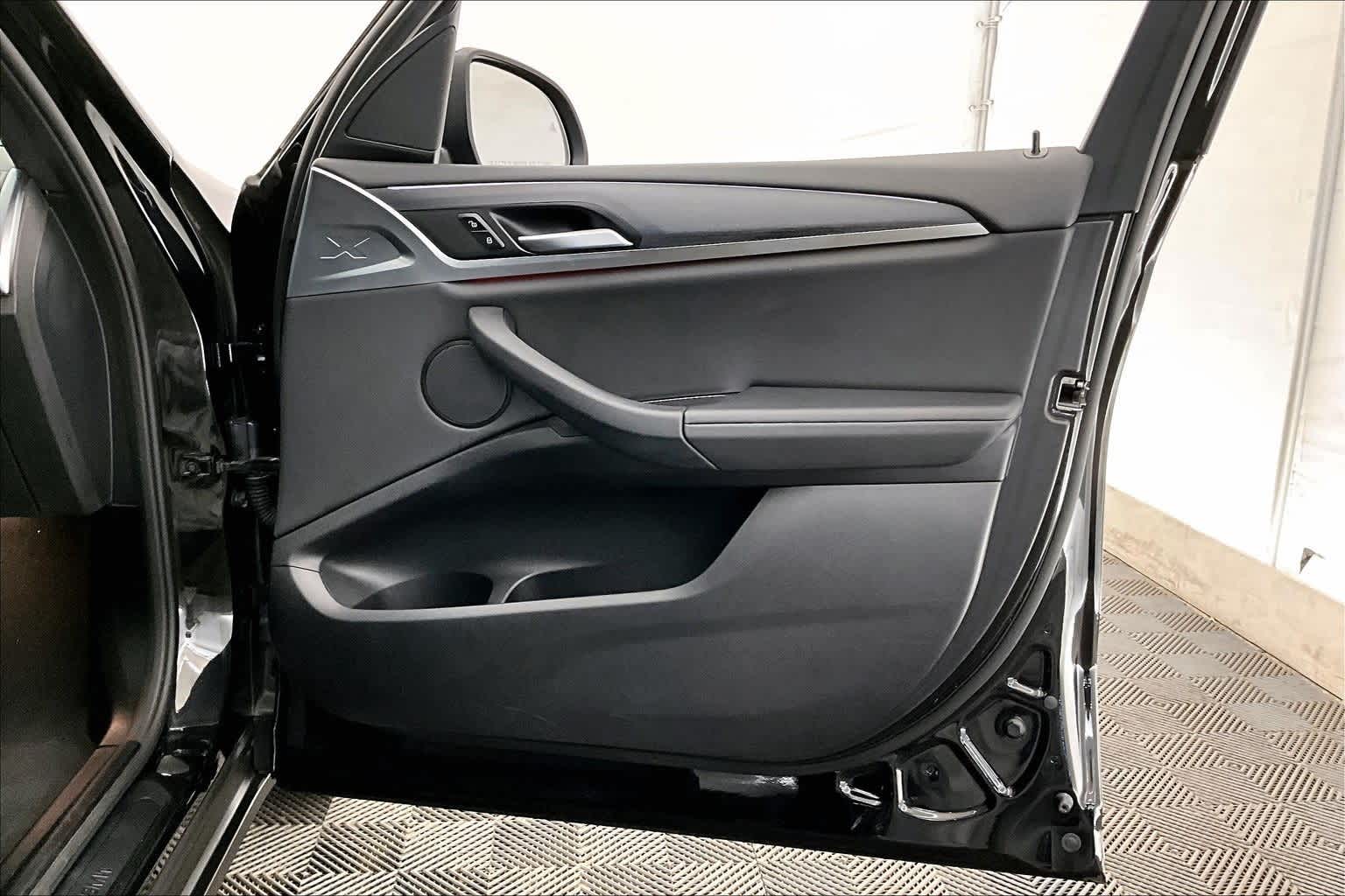 Thumbnail: 2024 BMW X3 - 28