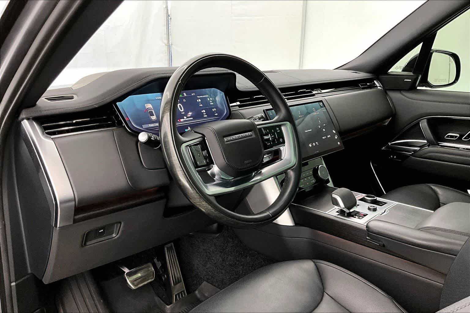 Thumbnail: 2023 Land Rover Range Rover - 2