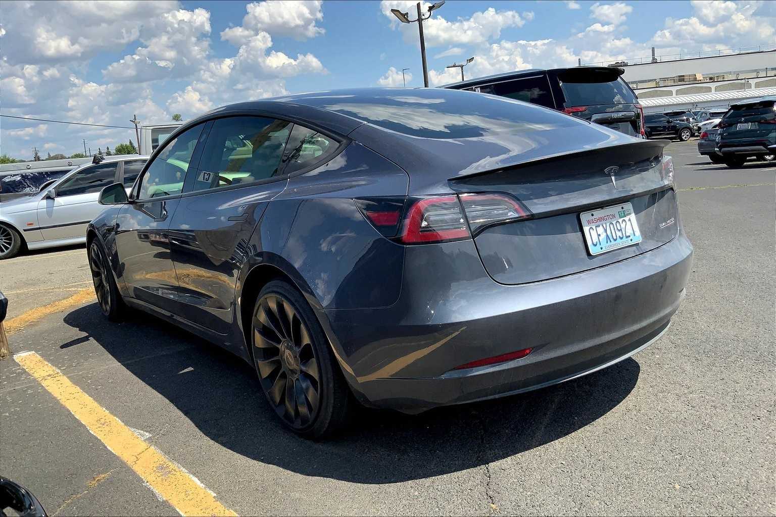 Thumbnail: 2023 Tesla Model 3 - 4