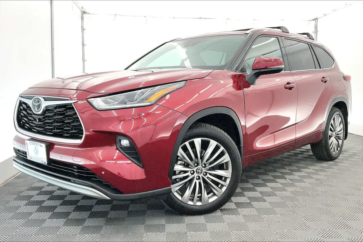 Thumbnail: 2022 Toyota Highlander - 1