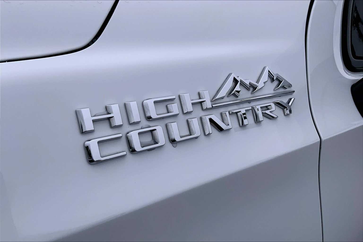 Thumbnail: 2022 Chevrolet Tahoe - 7