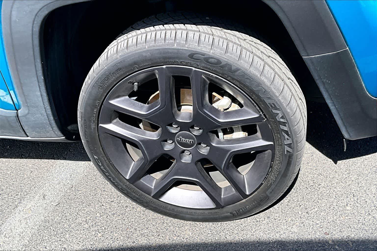Thumbnail: 2021 Jeep Renegade - 14