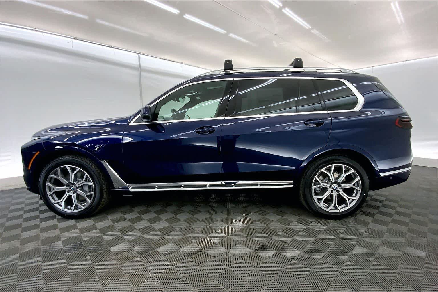 Thumbnail: 2026 BMW X7 - 3