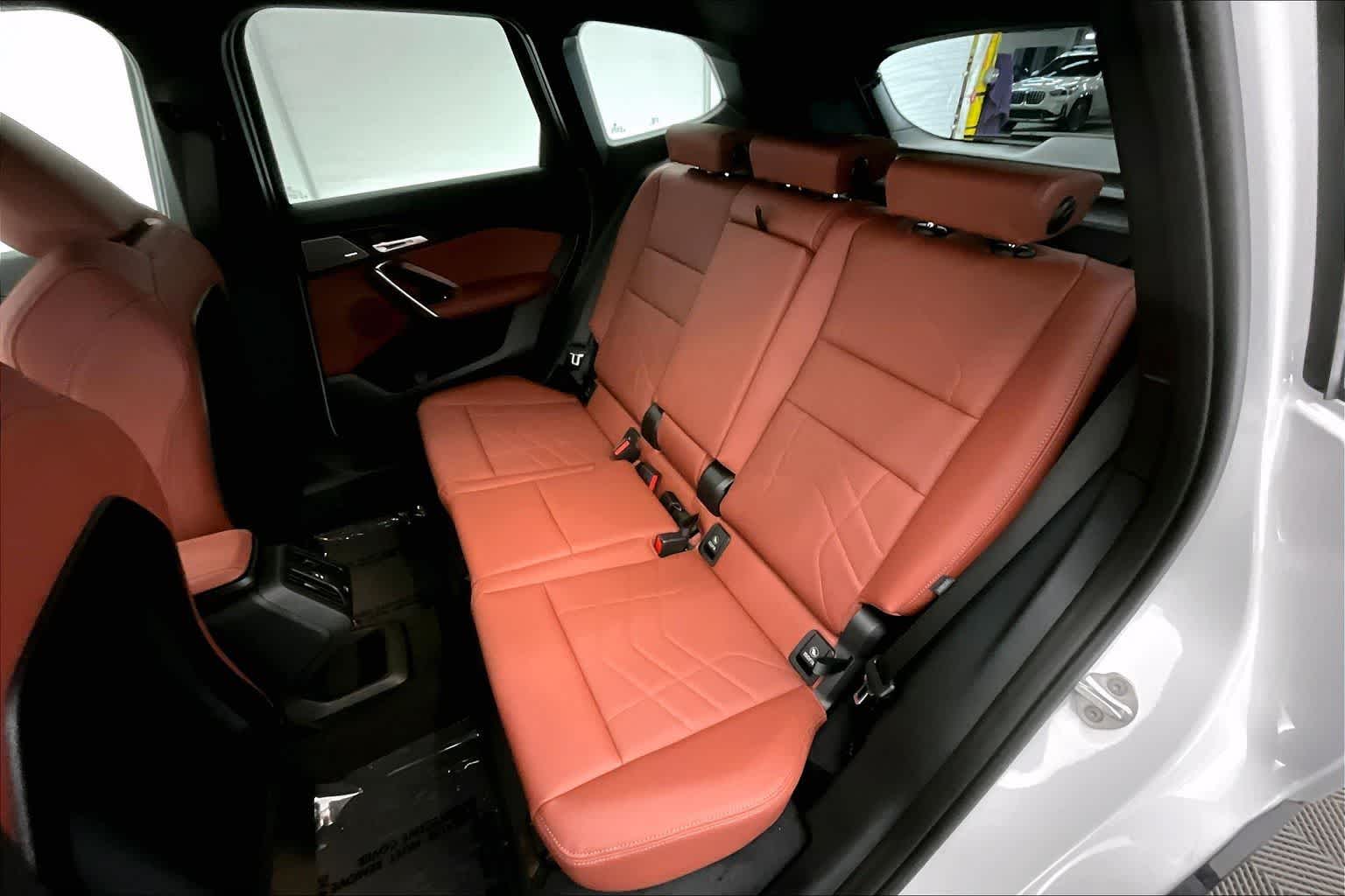 Thumbnail: 2026 BMW X1 - 13