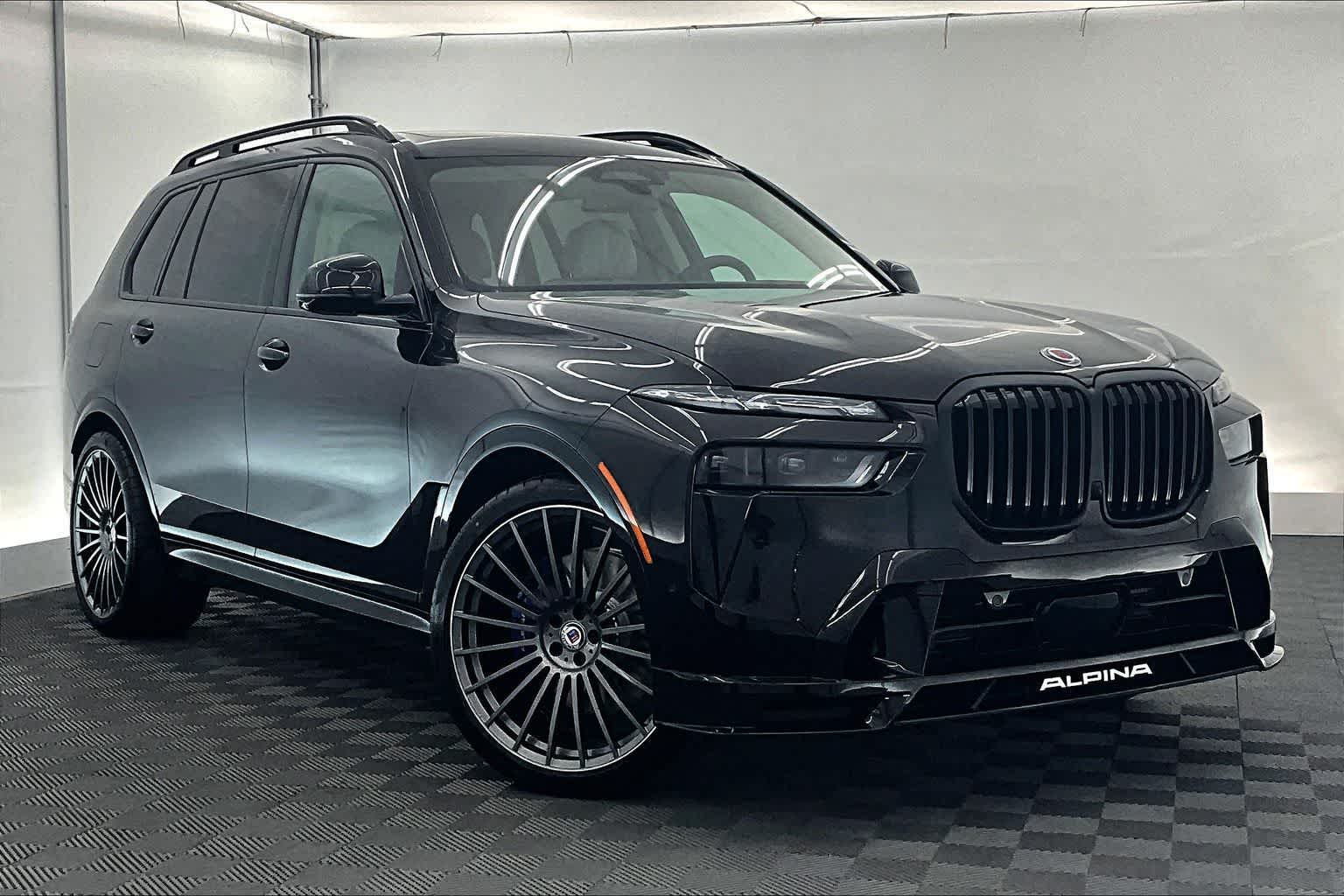 Thumbnail: 2026 BMW X7 - 21