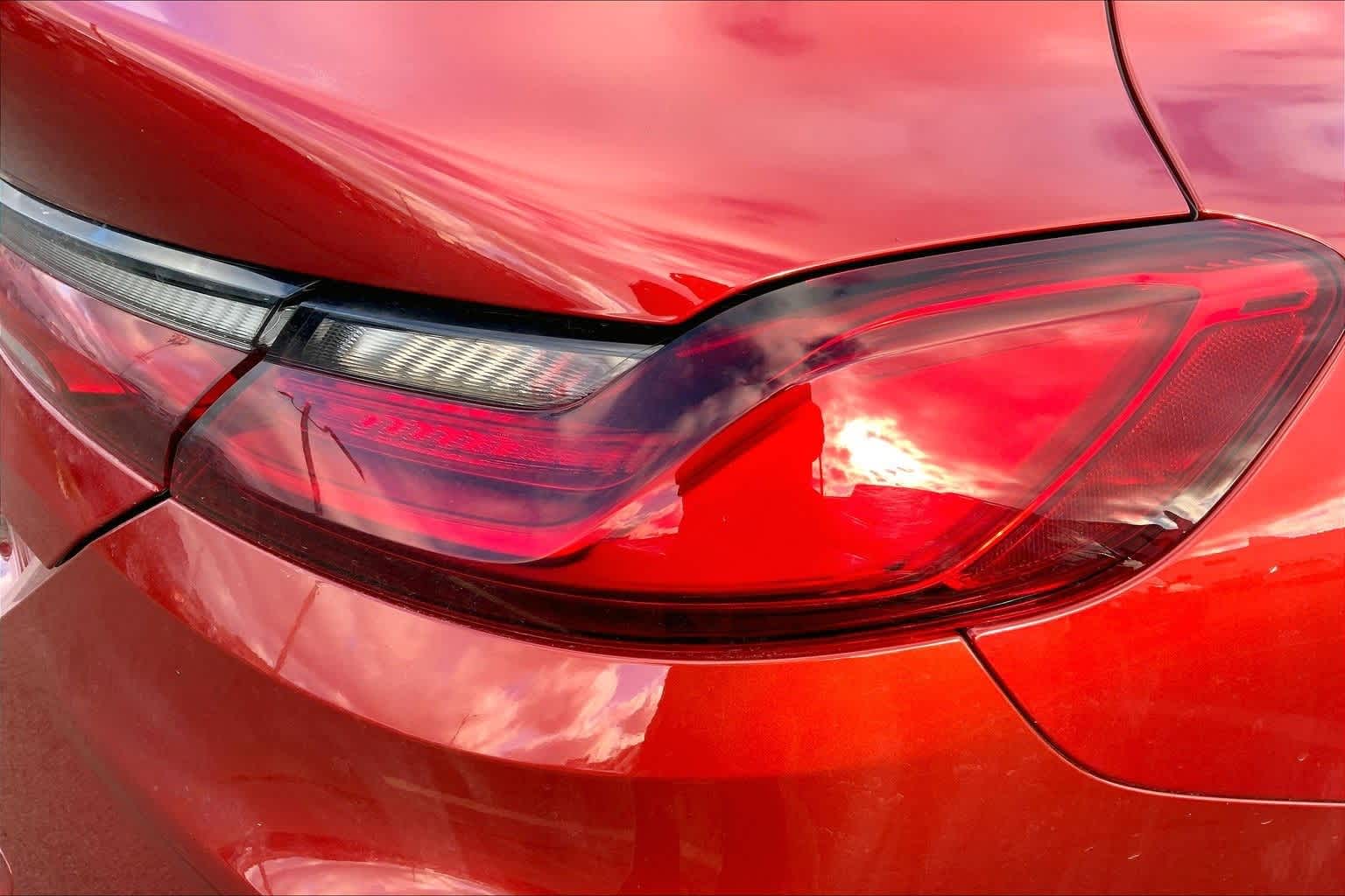 Thumbnail: 2021 BMW M8 - 12