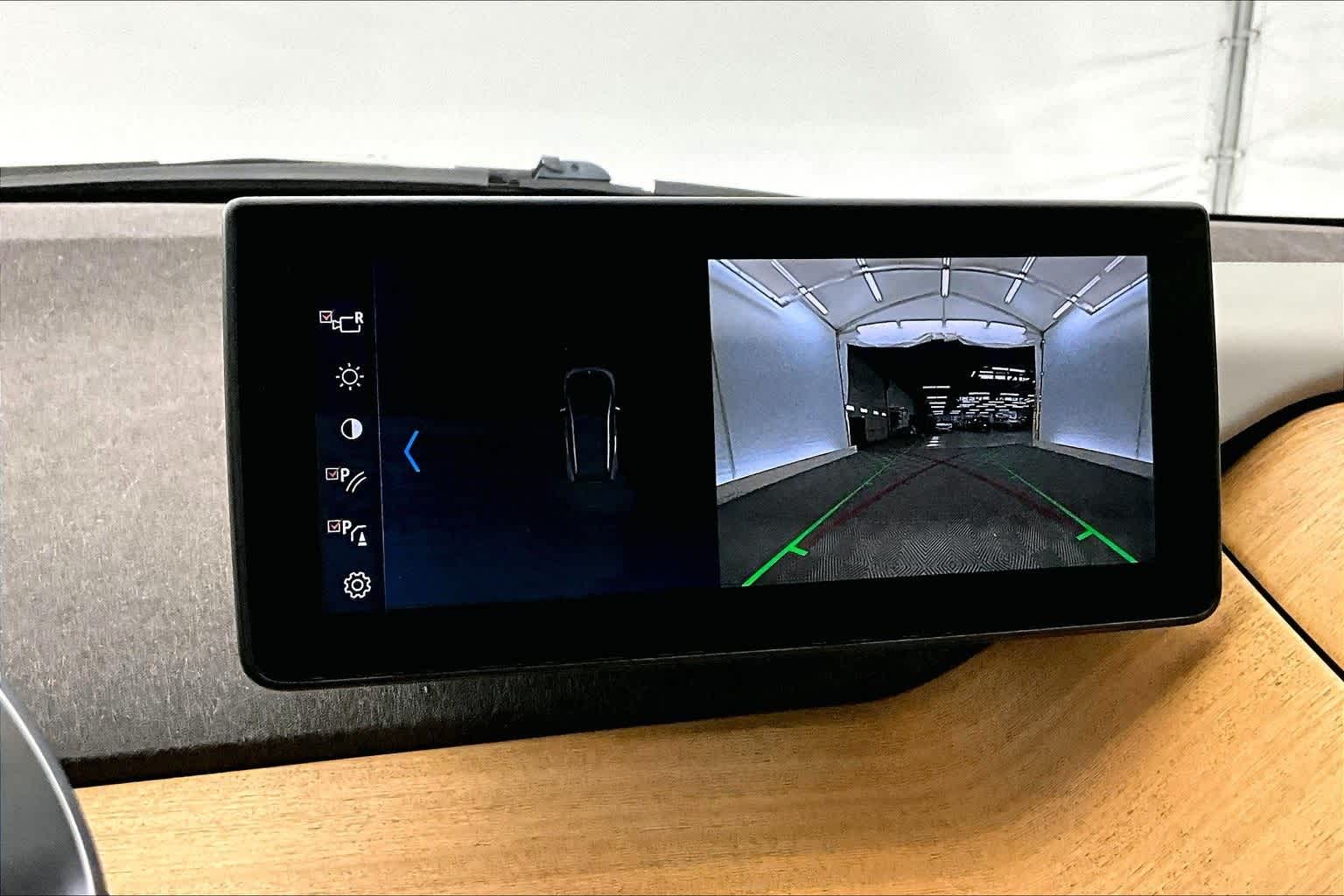 Thumbnail: 2019 BMW i3 - 26