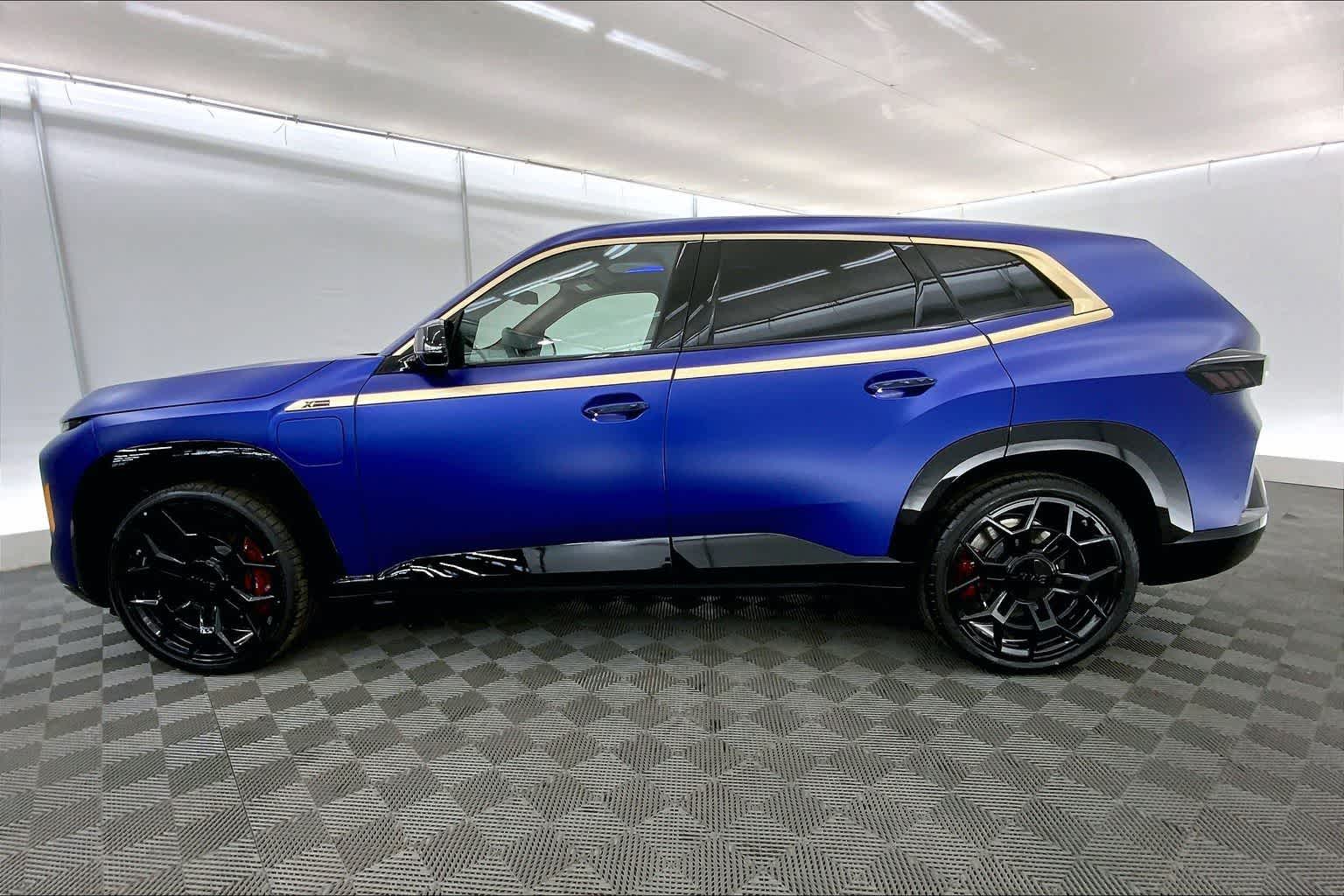 Thumbnail: 2026 BMW XM - 3