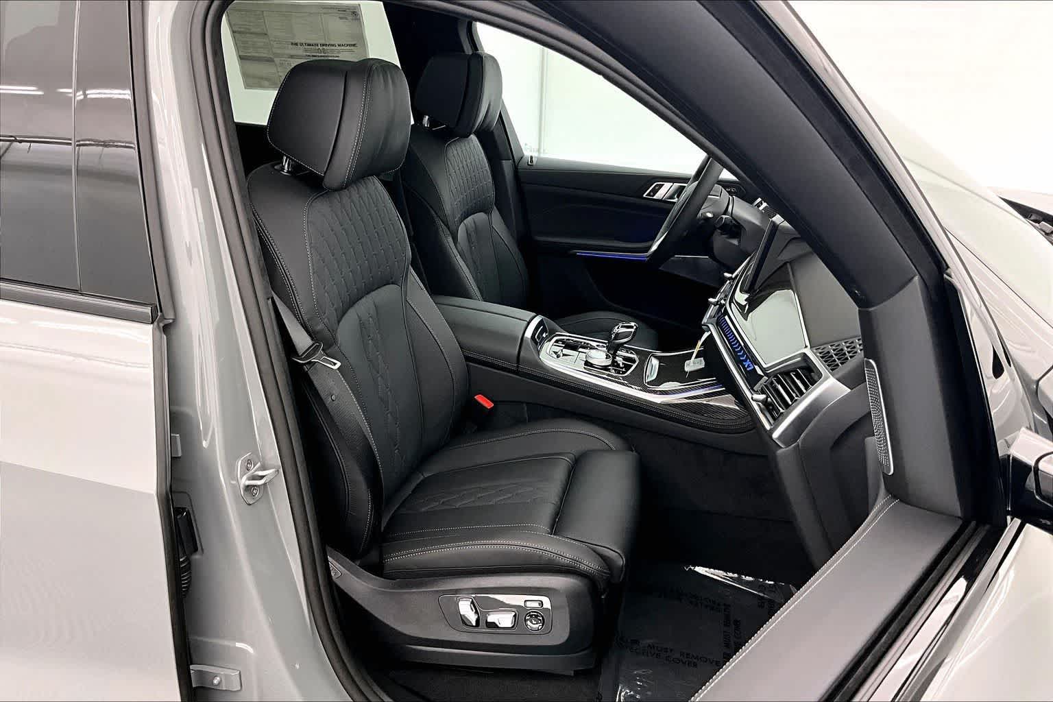 Thumbnail: 2026 BMW X7 - 12