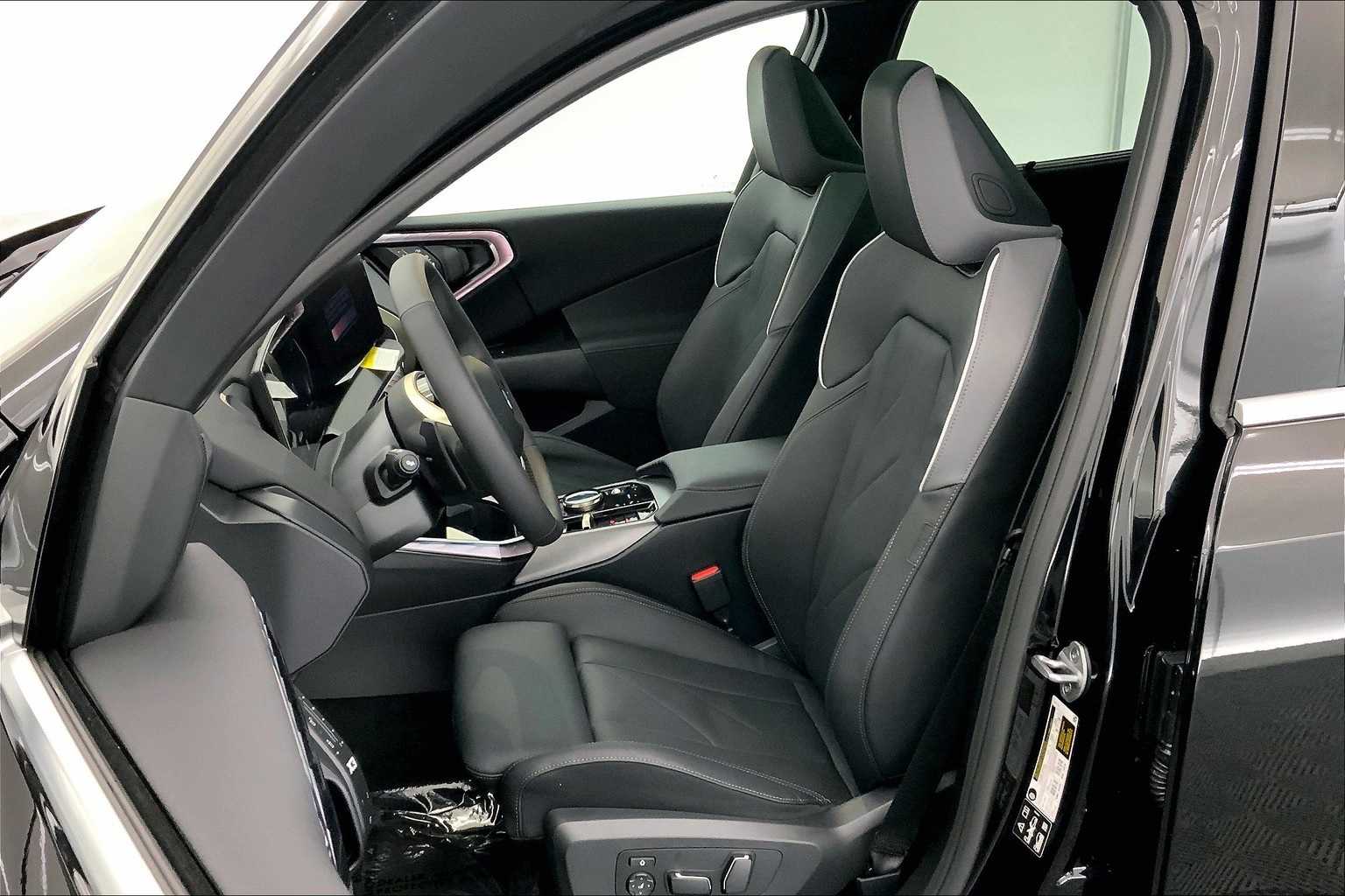 Thumbnail: 2025 BMW X3 - 11