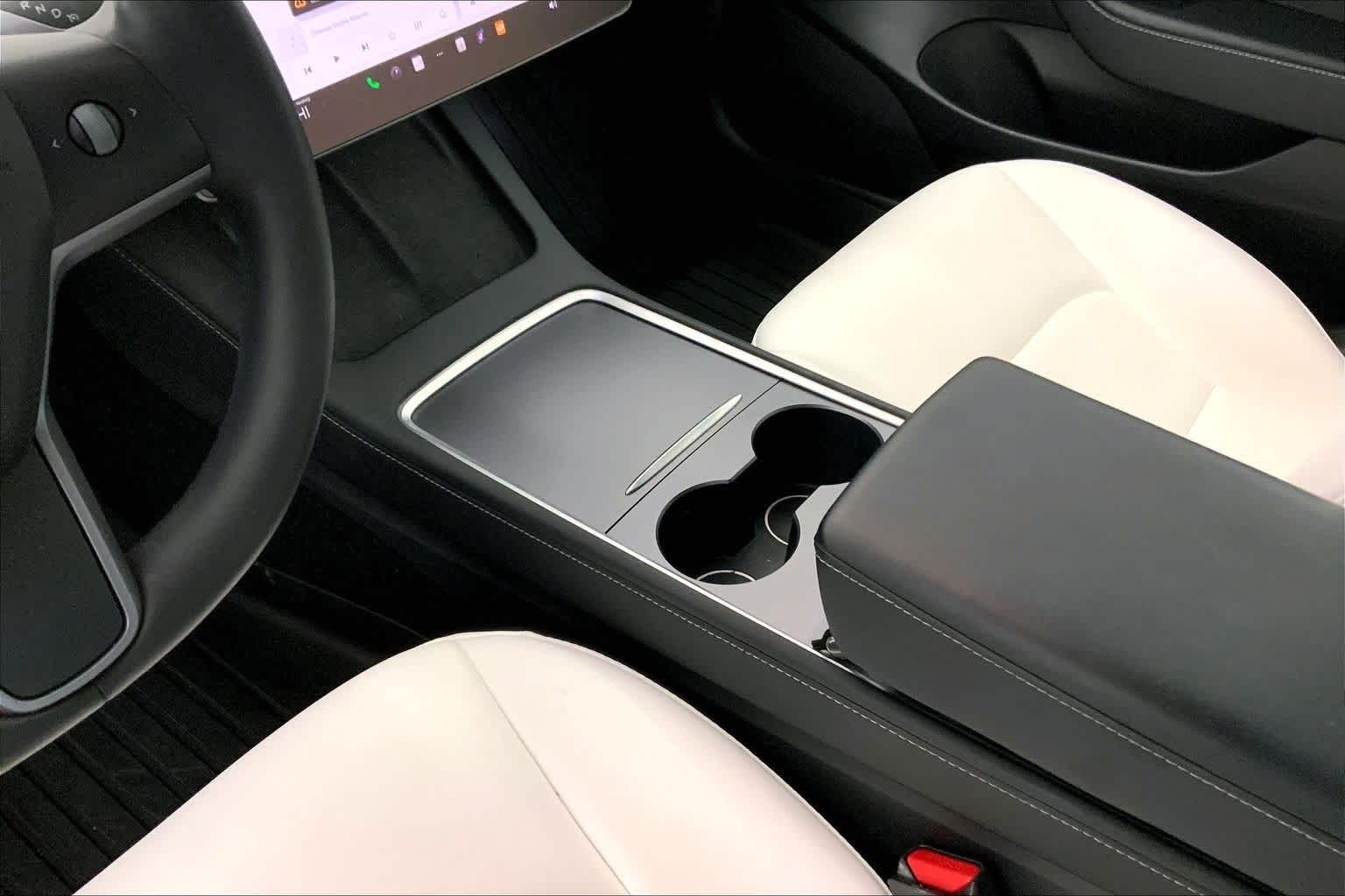 Thumbnail: 2022 Tesla Model 3 - 16