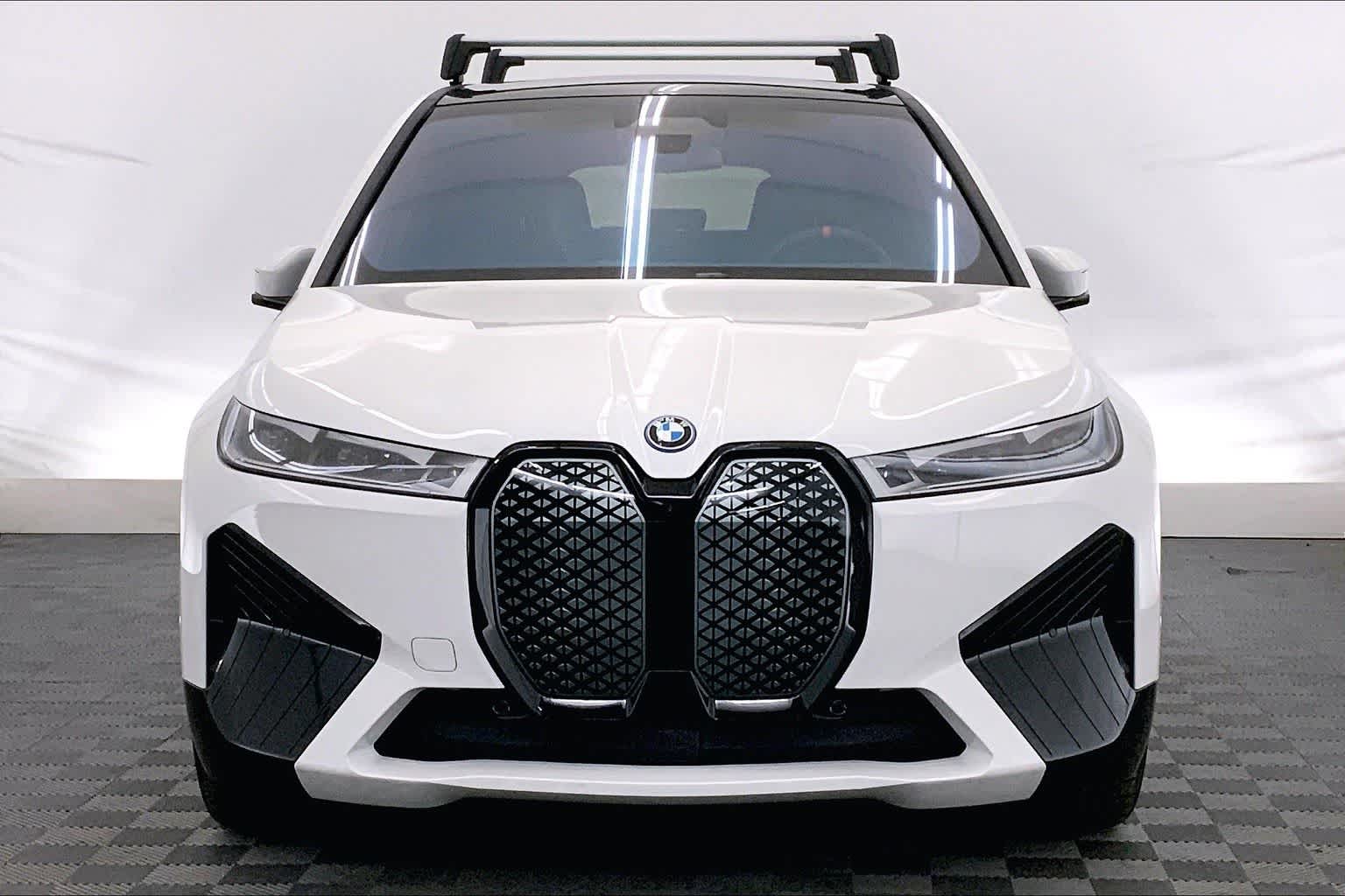 Thumbnail: 2025 BMW iX - 6