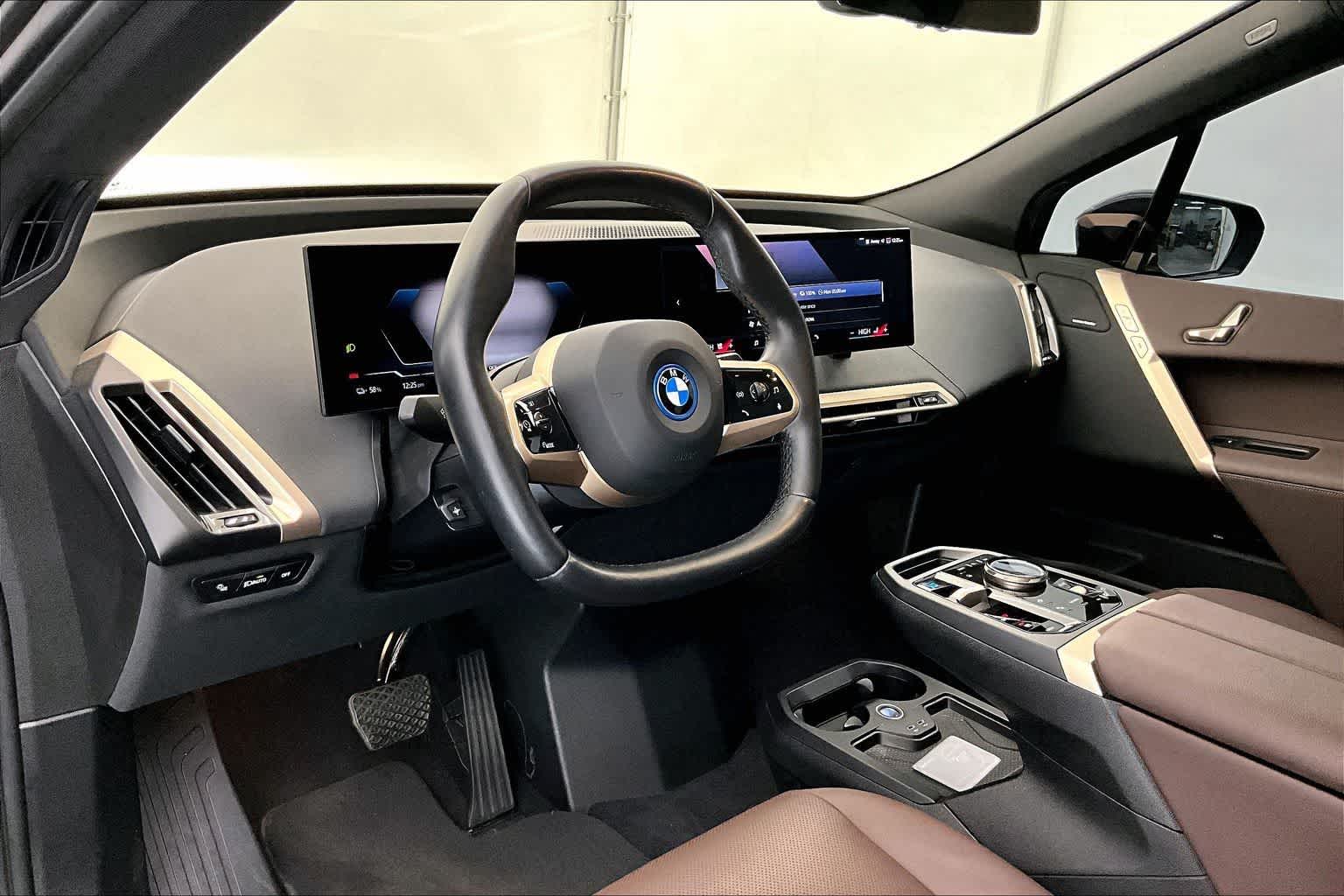 Thumbnail: 2025 BMW iX - 2