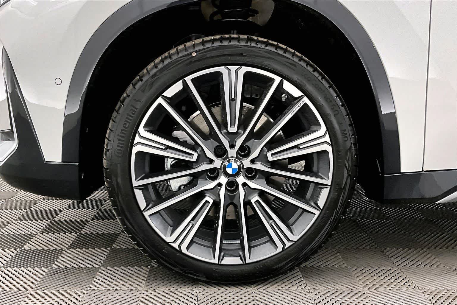 Thumbnail: 2026 BMW X1 - 8