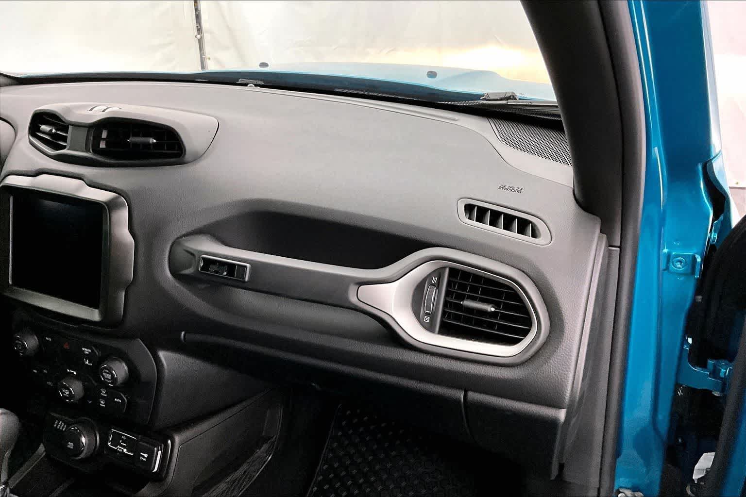 Thumbnail: 2021 Jeep Renegade - 23