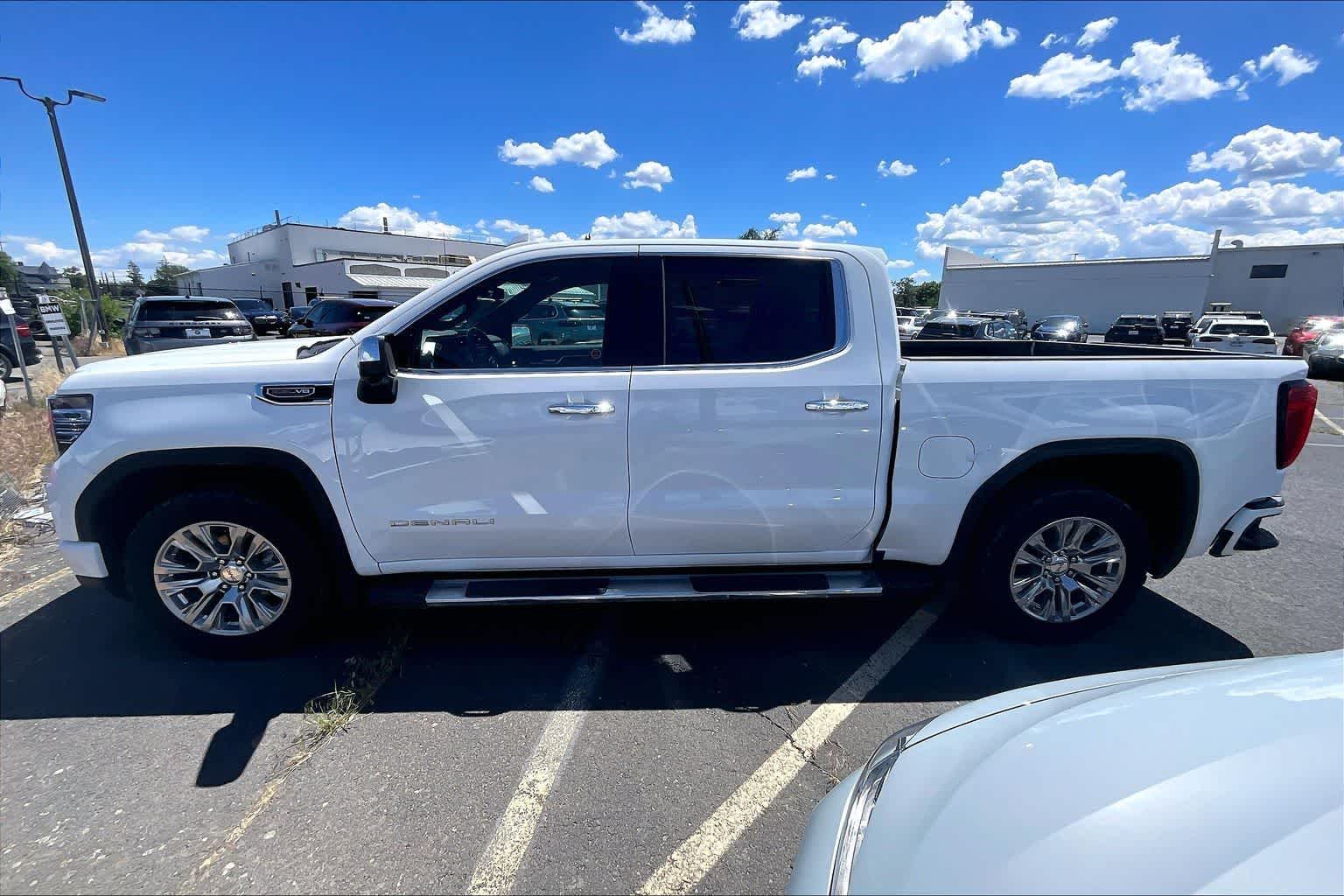 Thumbnail: 2023 GMC Sierra 1500 - 3
