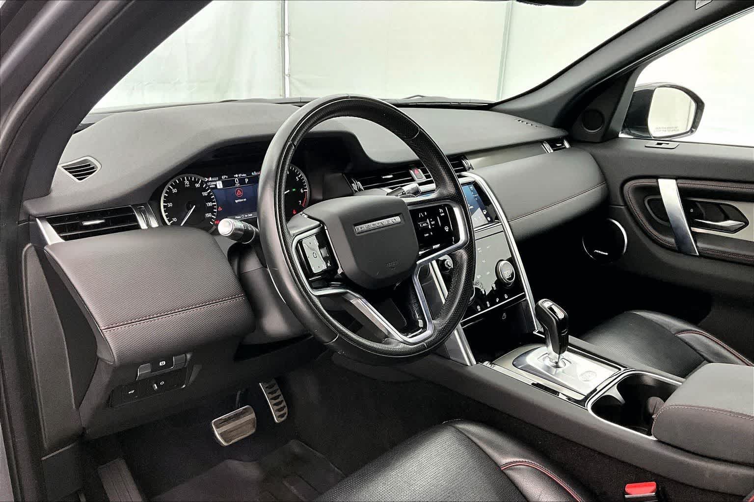 Thumbnail: 2022 Land Rover Discovery Sport - 2