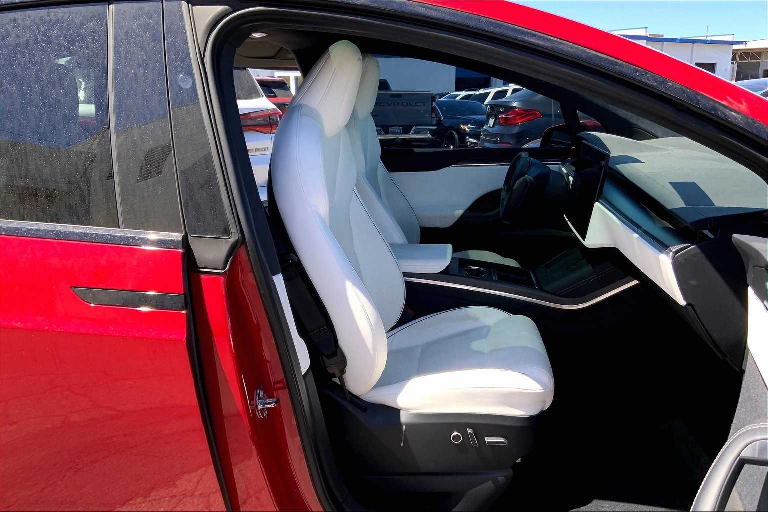 2022 Tesla Model X Plaid 14