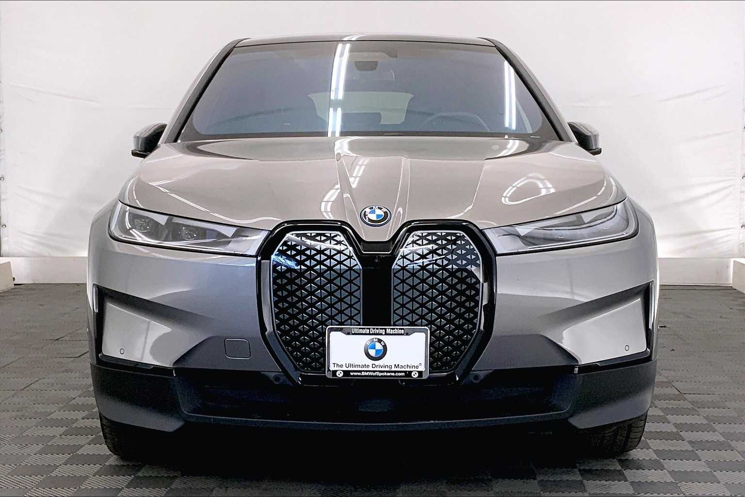 Thumbnail: 2023 BMW iX - 6