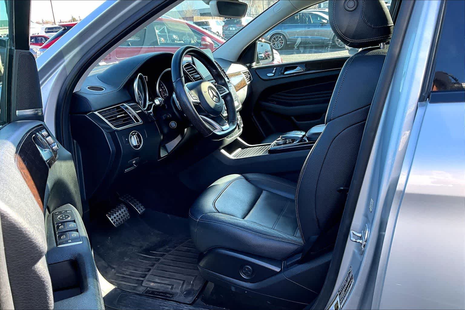 Thumbnail: 2016 Mercedes-Benz GLE - 11