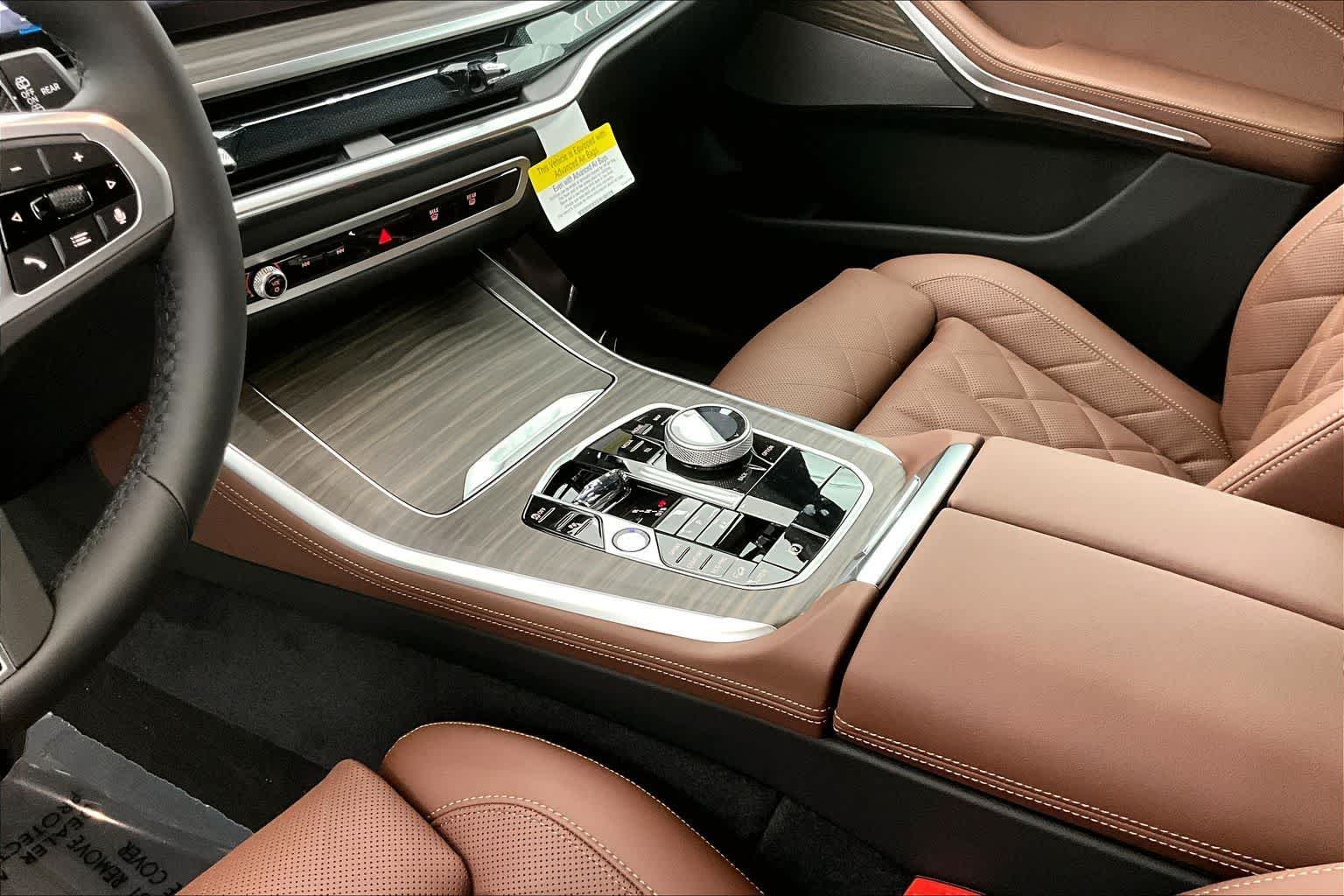 Thumbnail: 2026 BMW X5 - 17