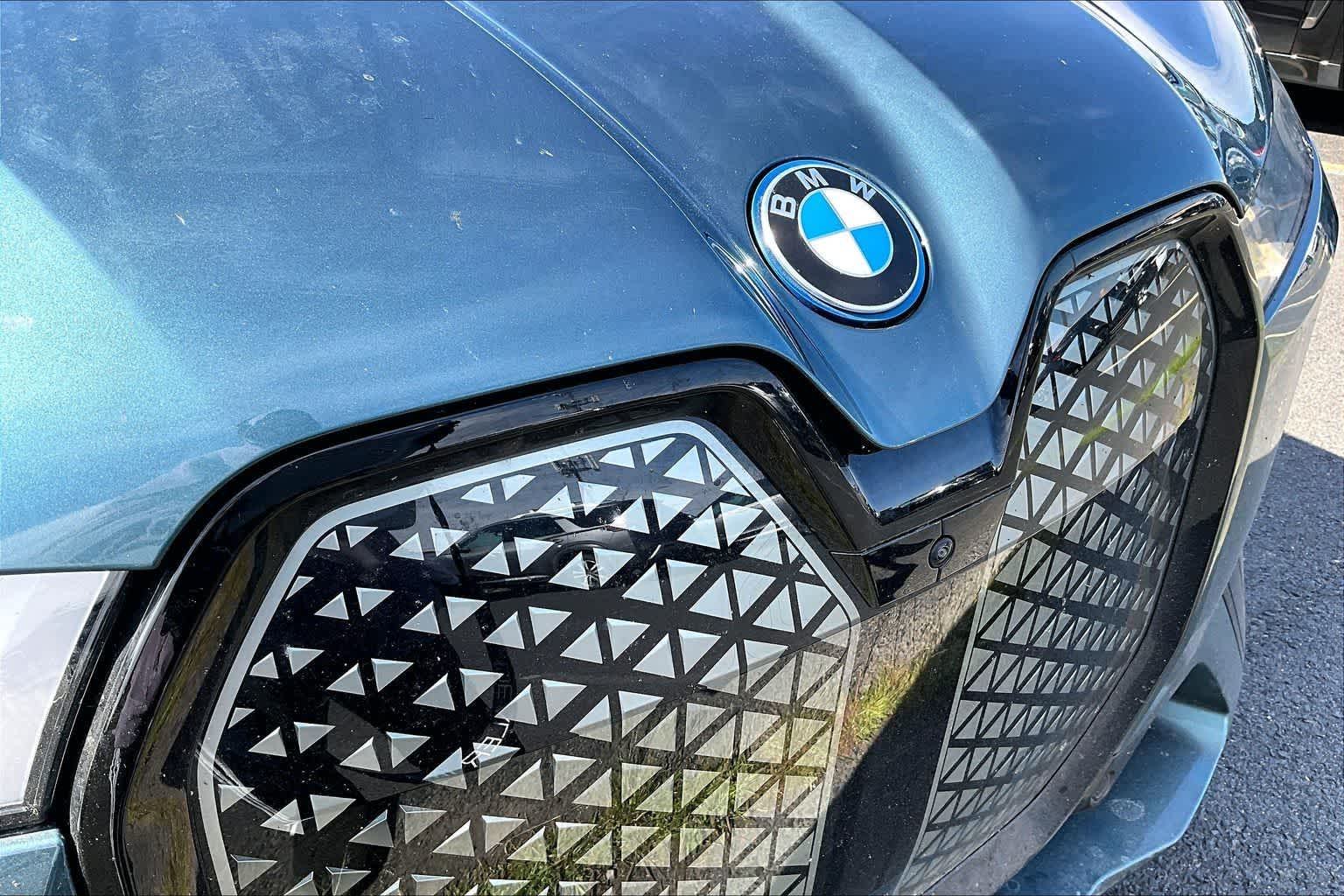 Thumbnail: 2025 BMW iX - 17