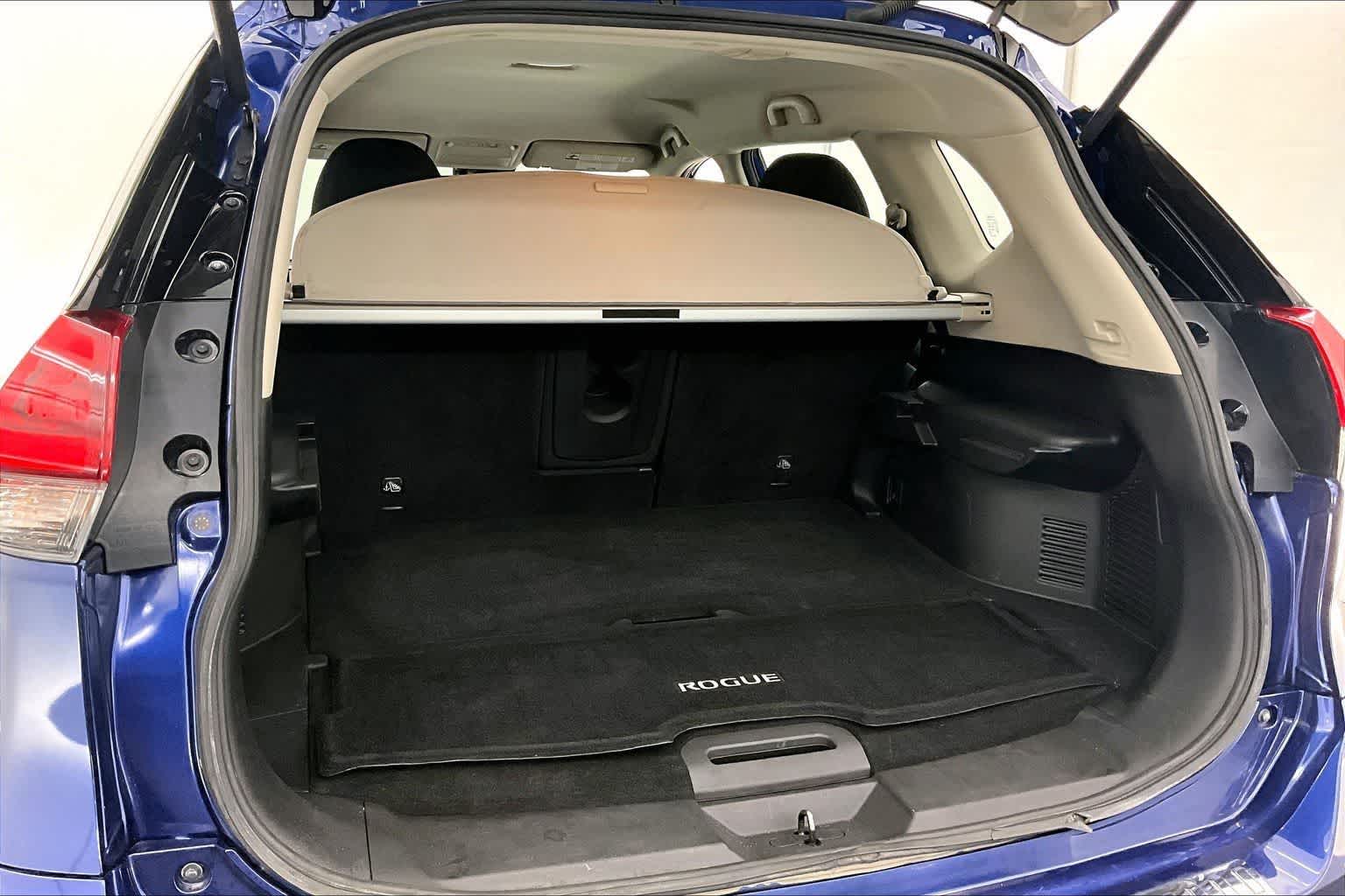 Thumbnail: 2020 Nissan Rogue - 19