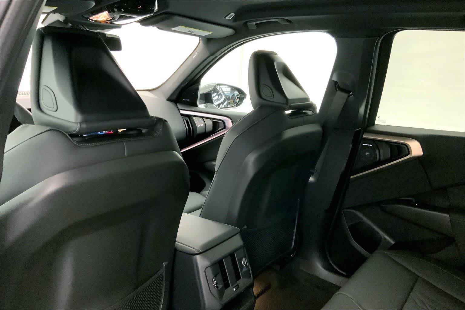 Thumbnail: 2025 BMW X3 - 12