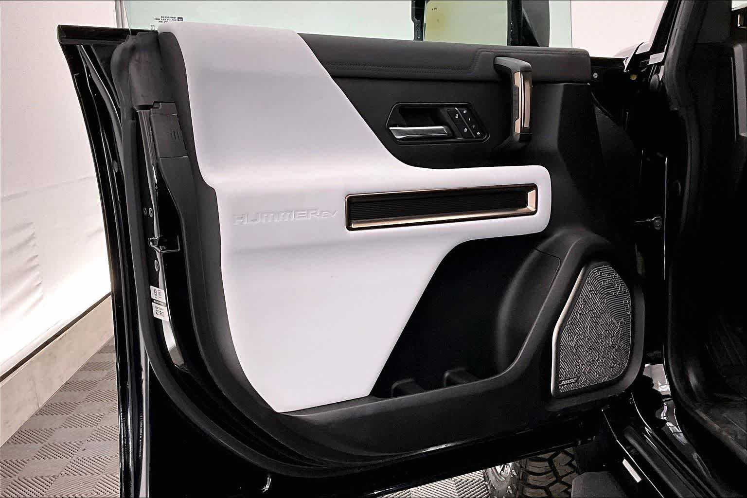 Thumbnail: 2025 GMC Hummer EV - 27