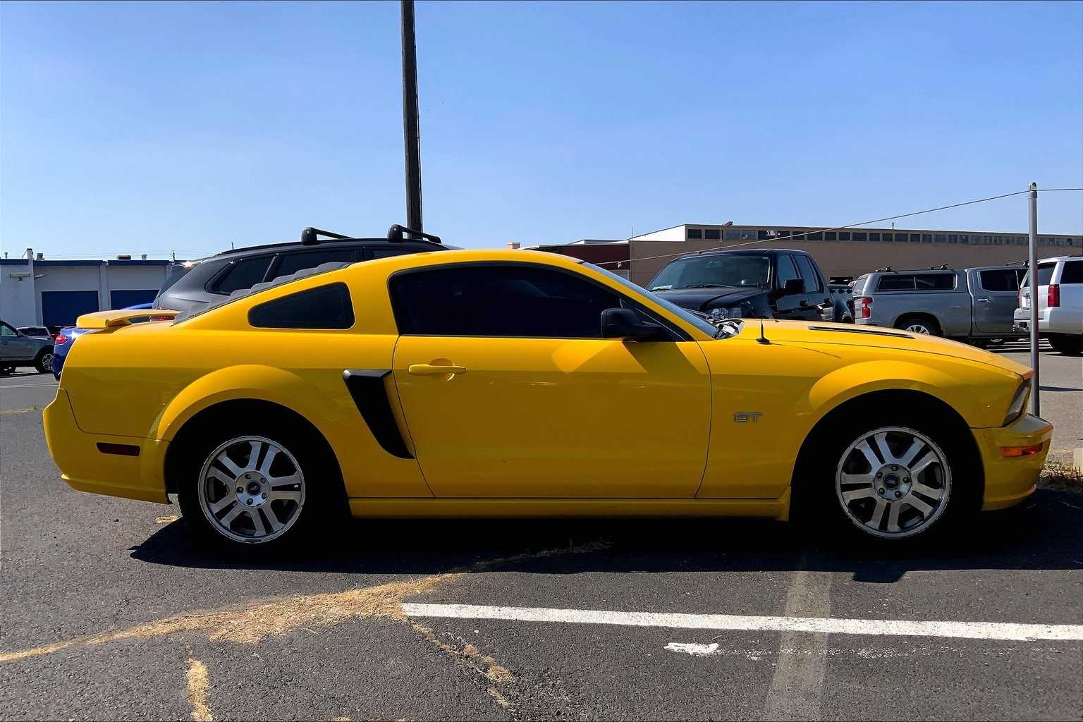 Thumbnail: 2005 Ford Mustang - 19