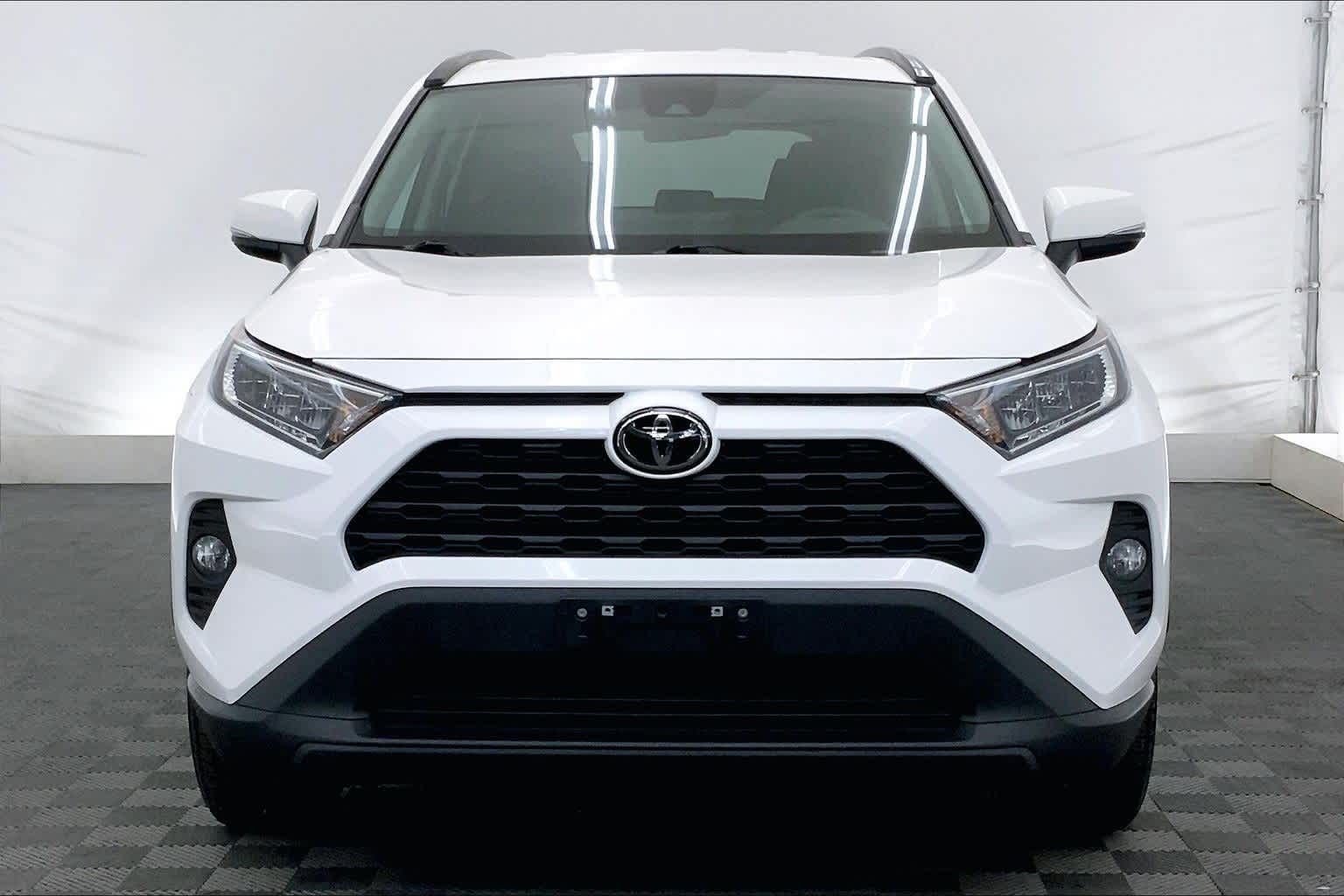 Thumbnail: 2021 Toyota RAV4 - 6