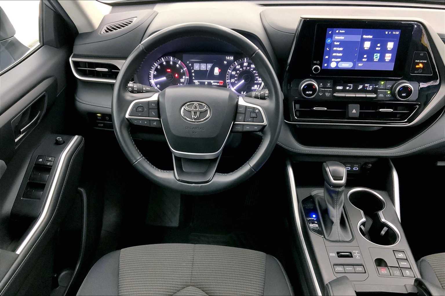 Thumbnail: 2024 Toyota Highlander - 14