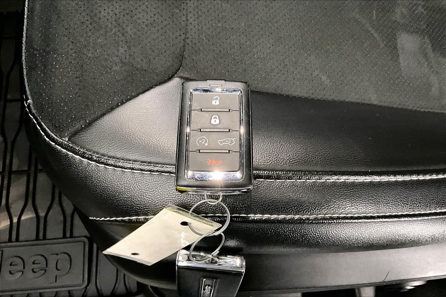 Thumbnail: 2023 Jeep Grand Cherokee - 19