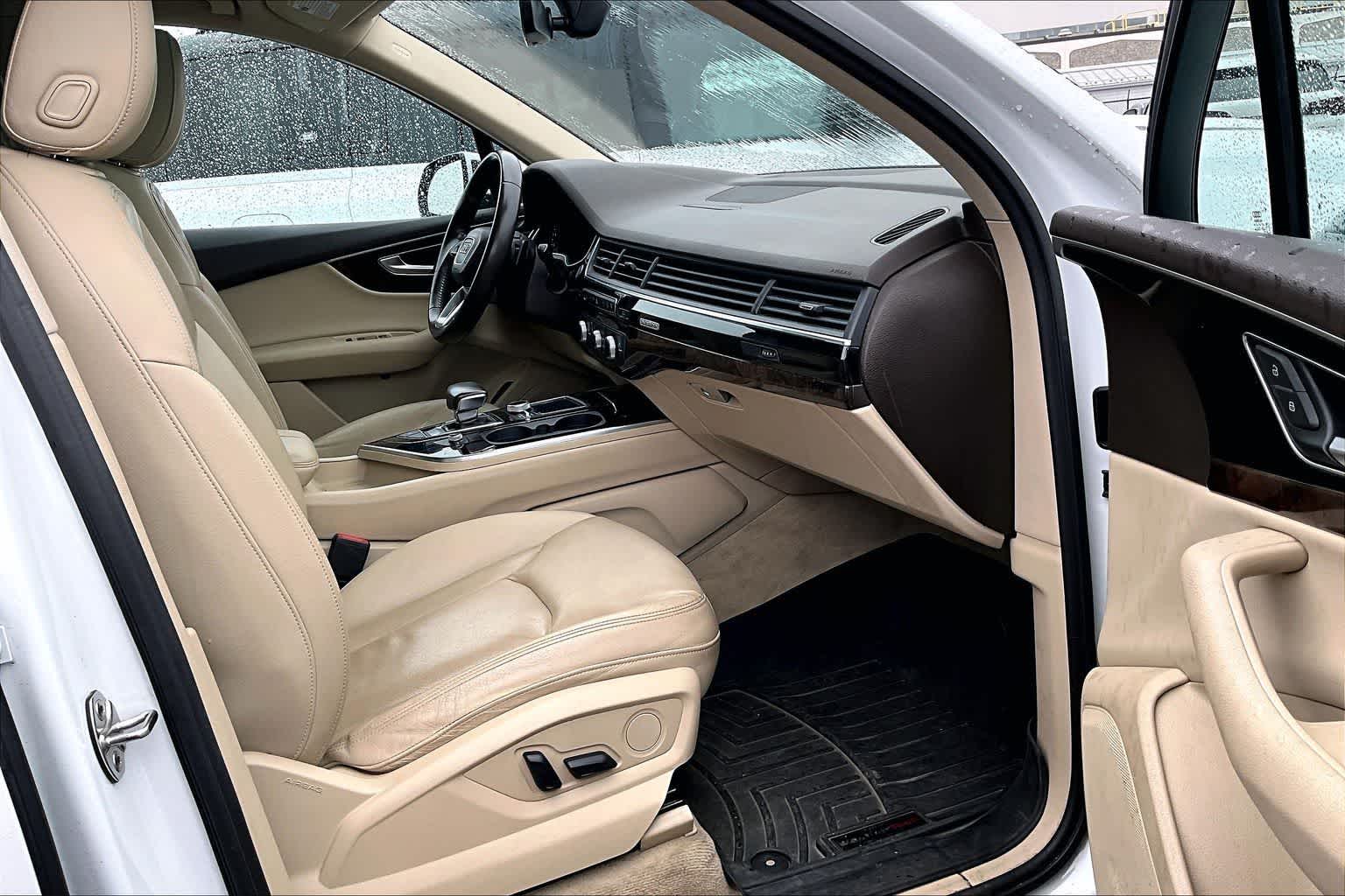 Thumbnail: 2017 Audi Q7 - 14