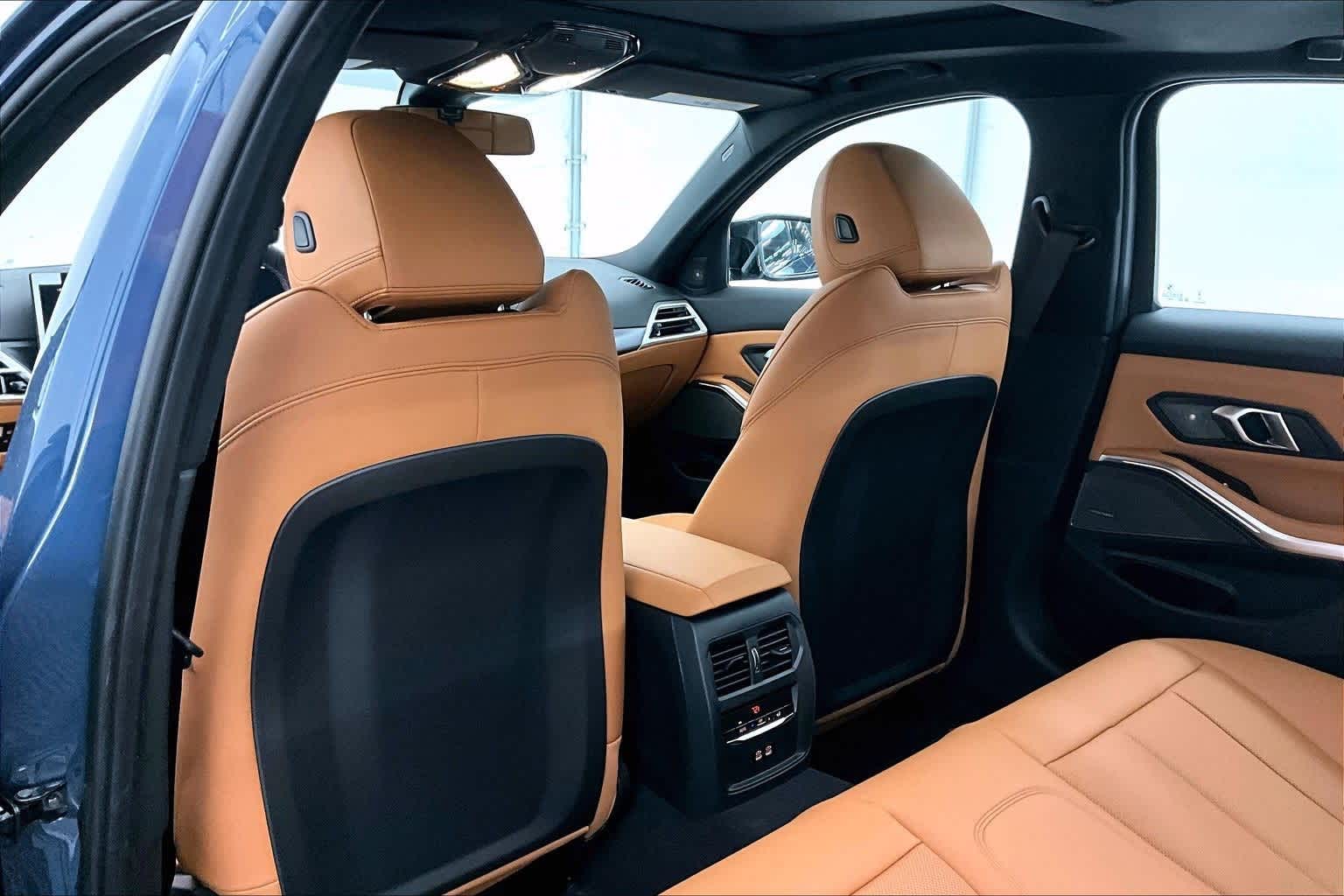 Thumbnail: 2026 BMW 3 Series - 12