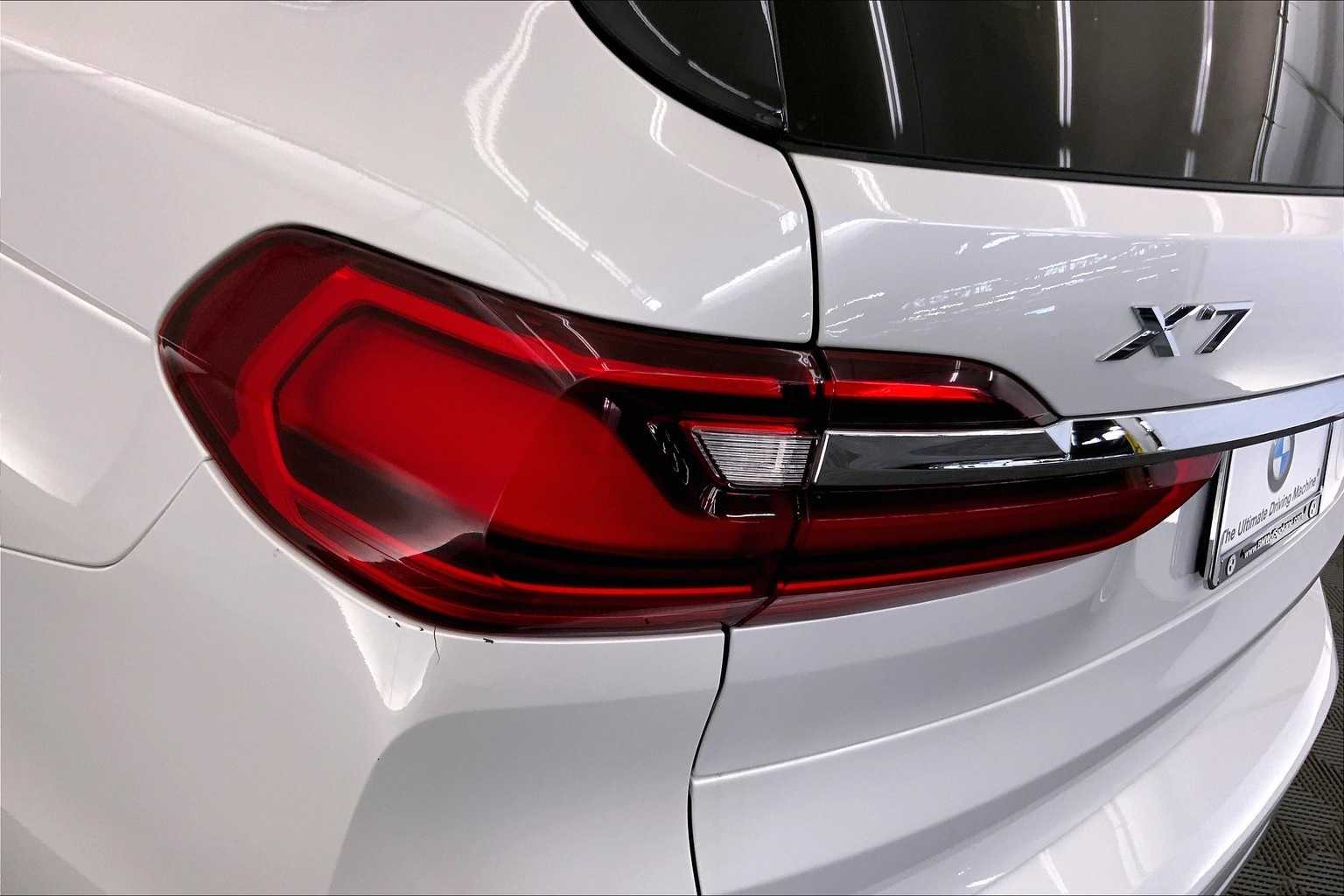 Thumbnail: 2021 BMW X7 - 32