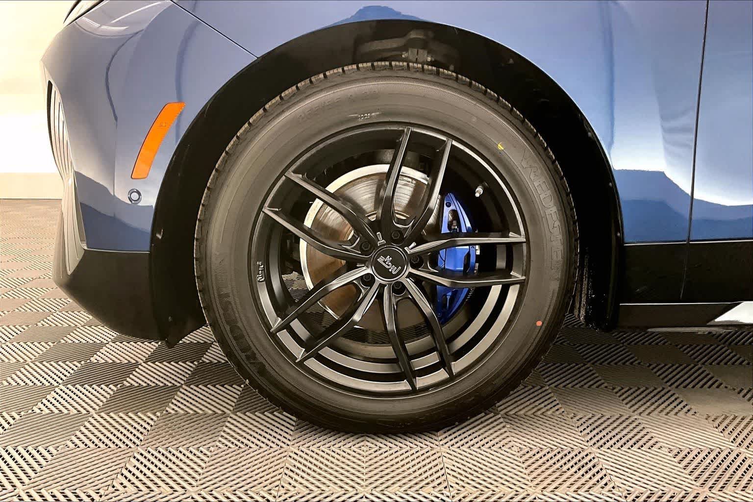 Thumbnail: 2024 BMW iX - 8