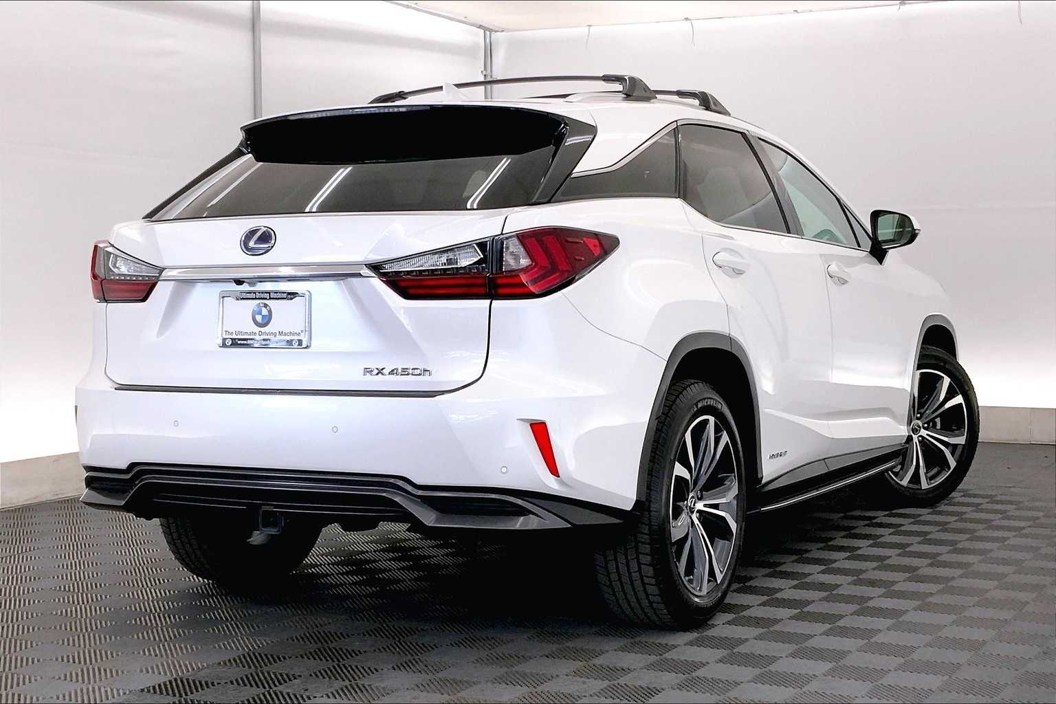 Thumbnail: 2018 Lexus RX - 22