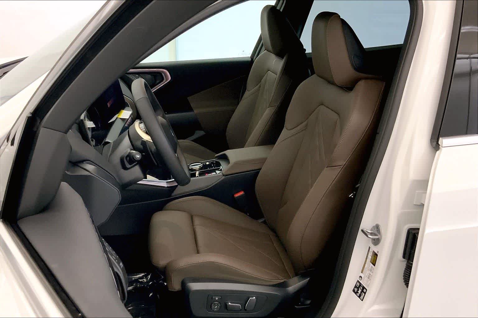 Thumbnail: 2025 BMW X3 - 11