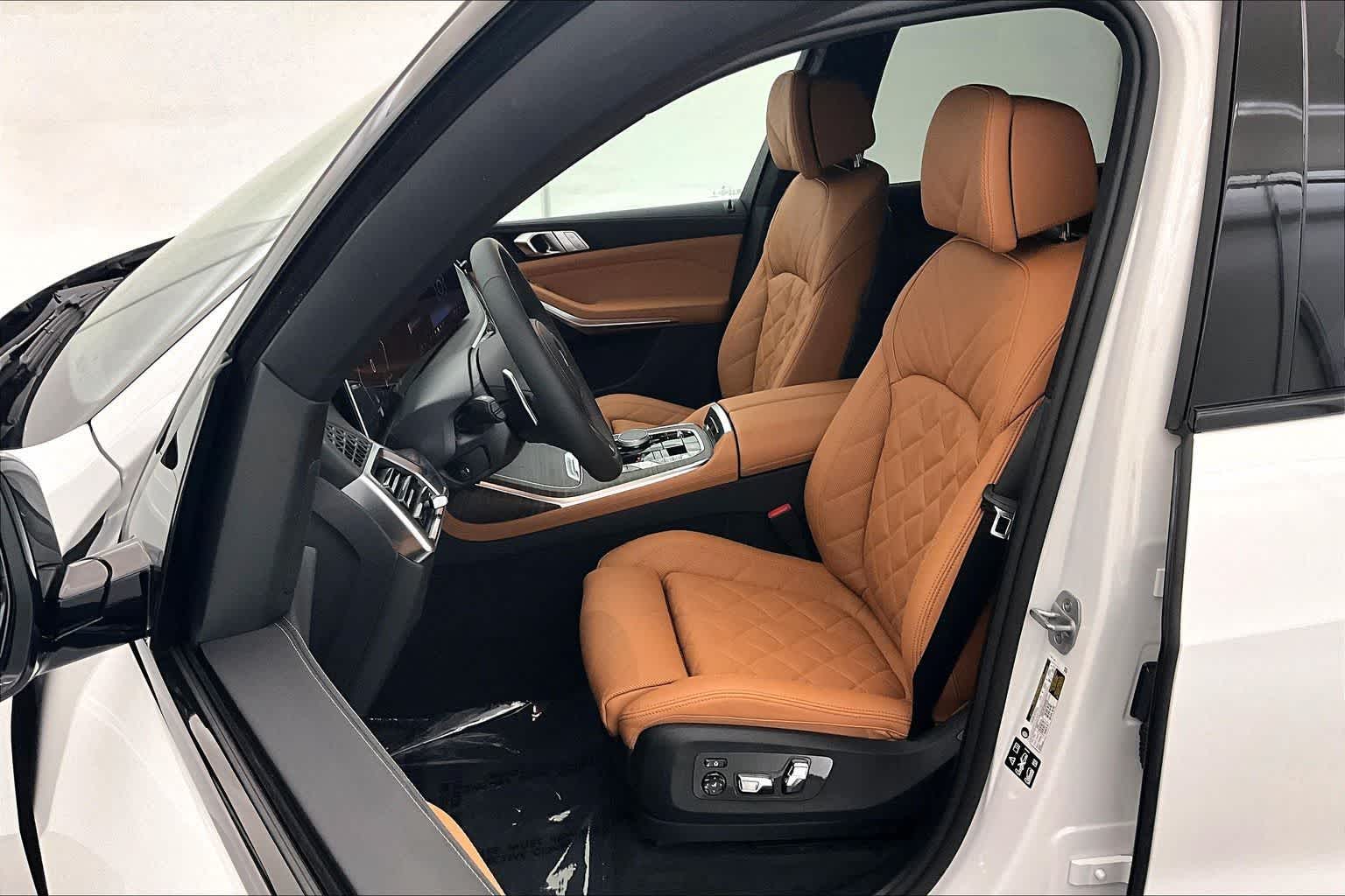 Thumbnail: 2026 BMW X7 - 11