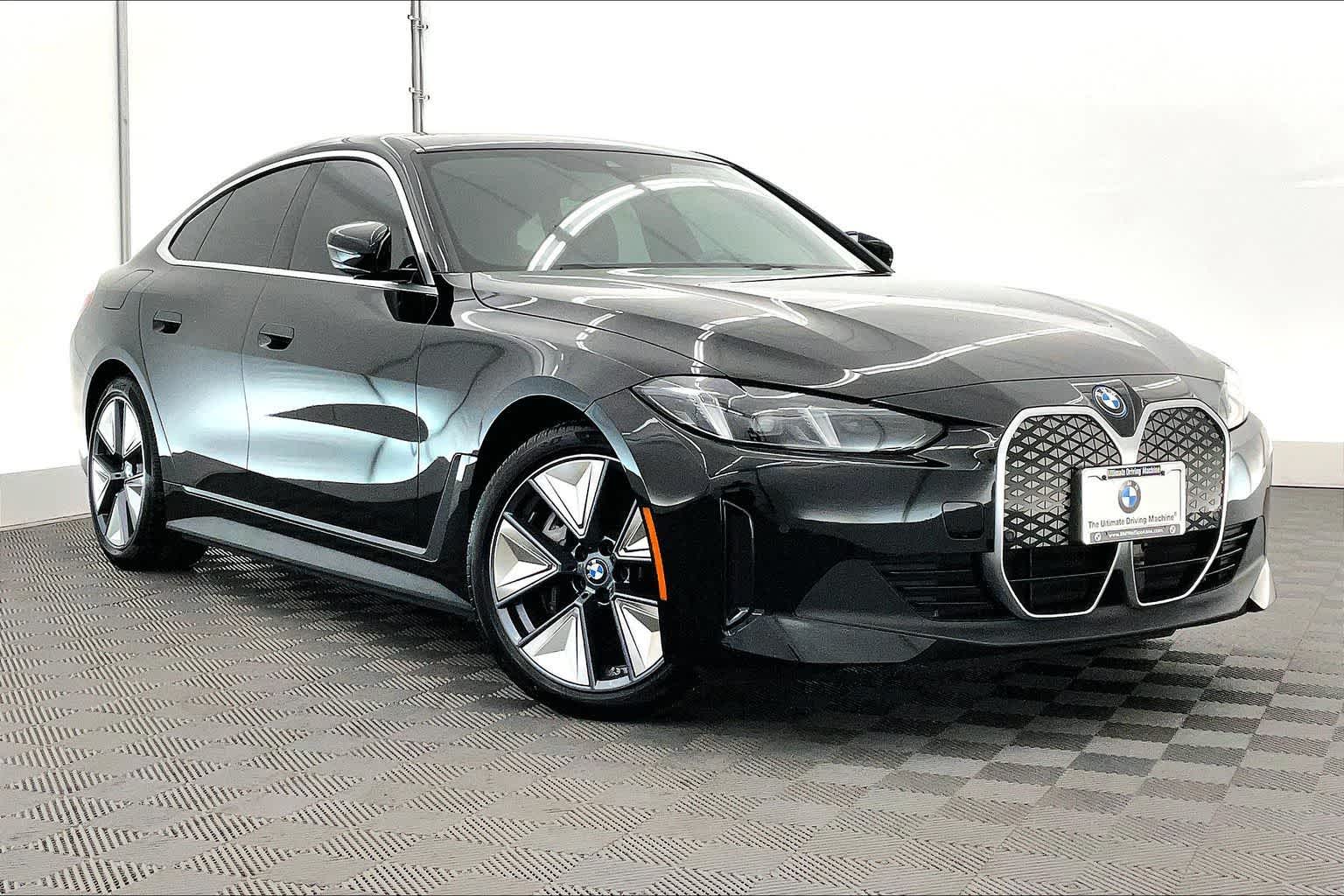 Thumbnail: 2025 BMW i4 - 21