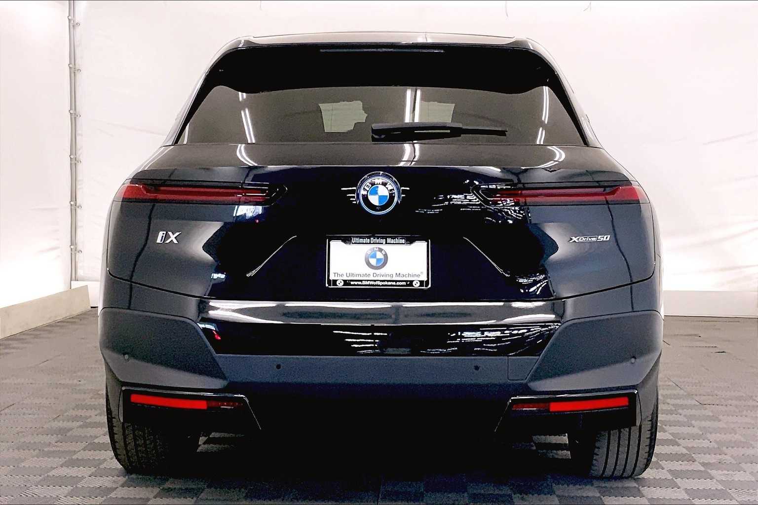 Thumbnail: 2022 BMW iX - 5