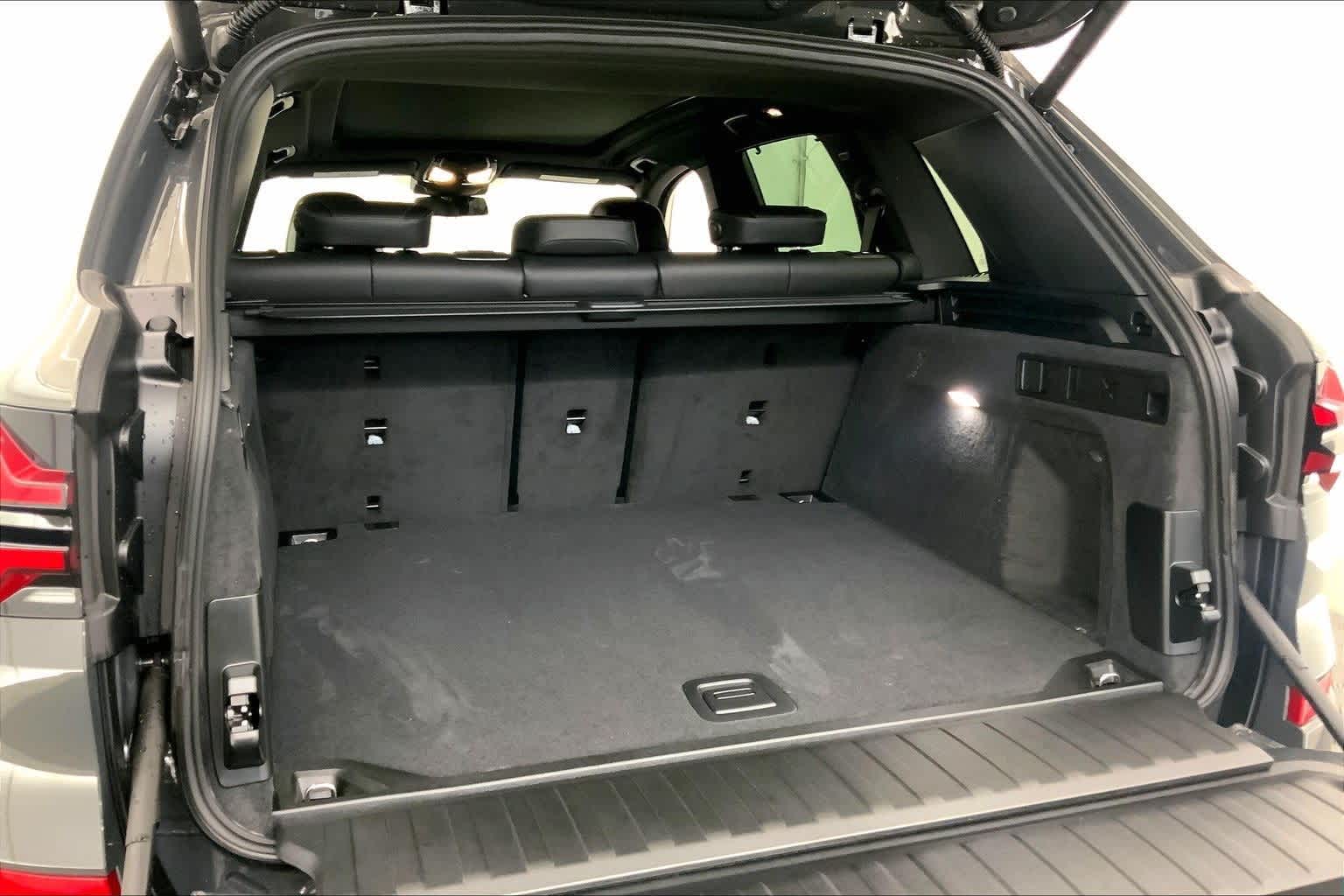 Thumbnail: 2026 BMW X5 - 19