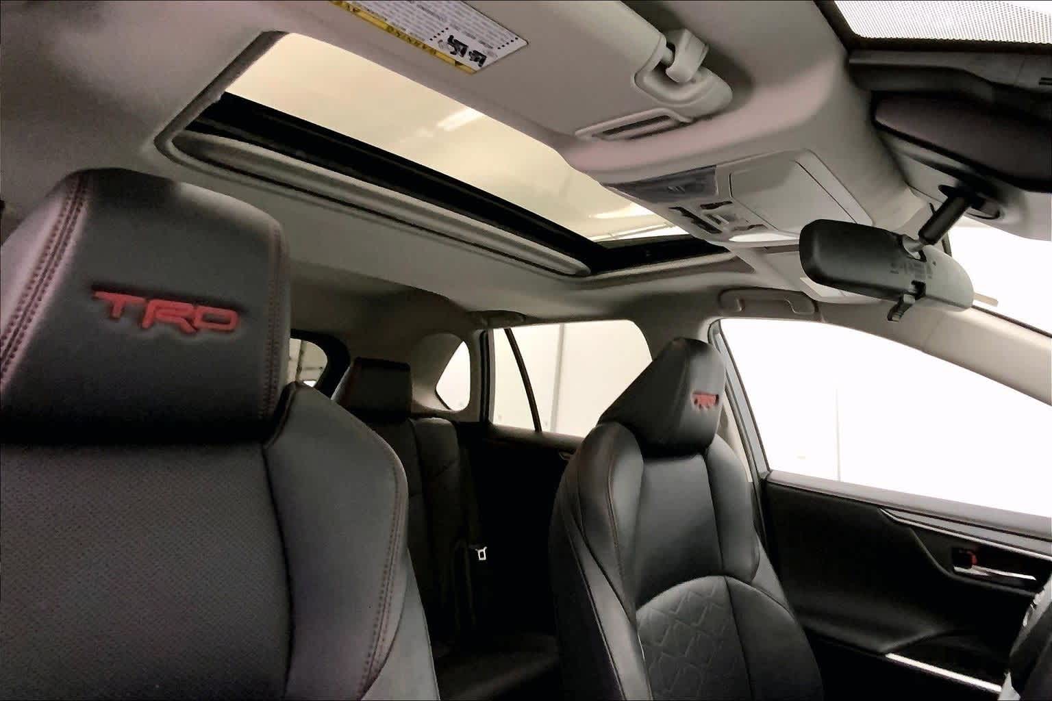 Thumbnail: 2021 Toyota RAV4 - 30