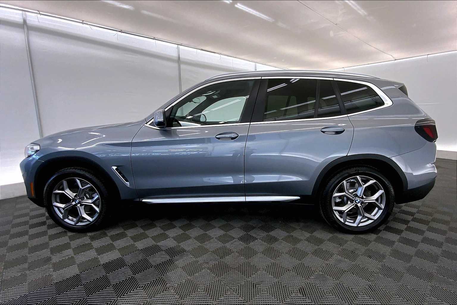 Thumbnail: 2024 BMW X3 - 3