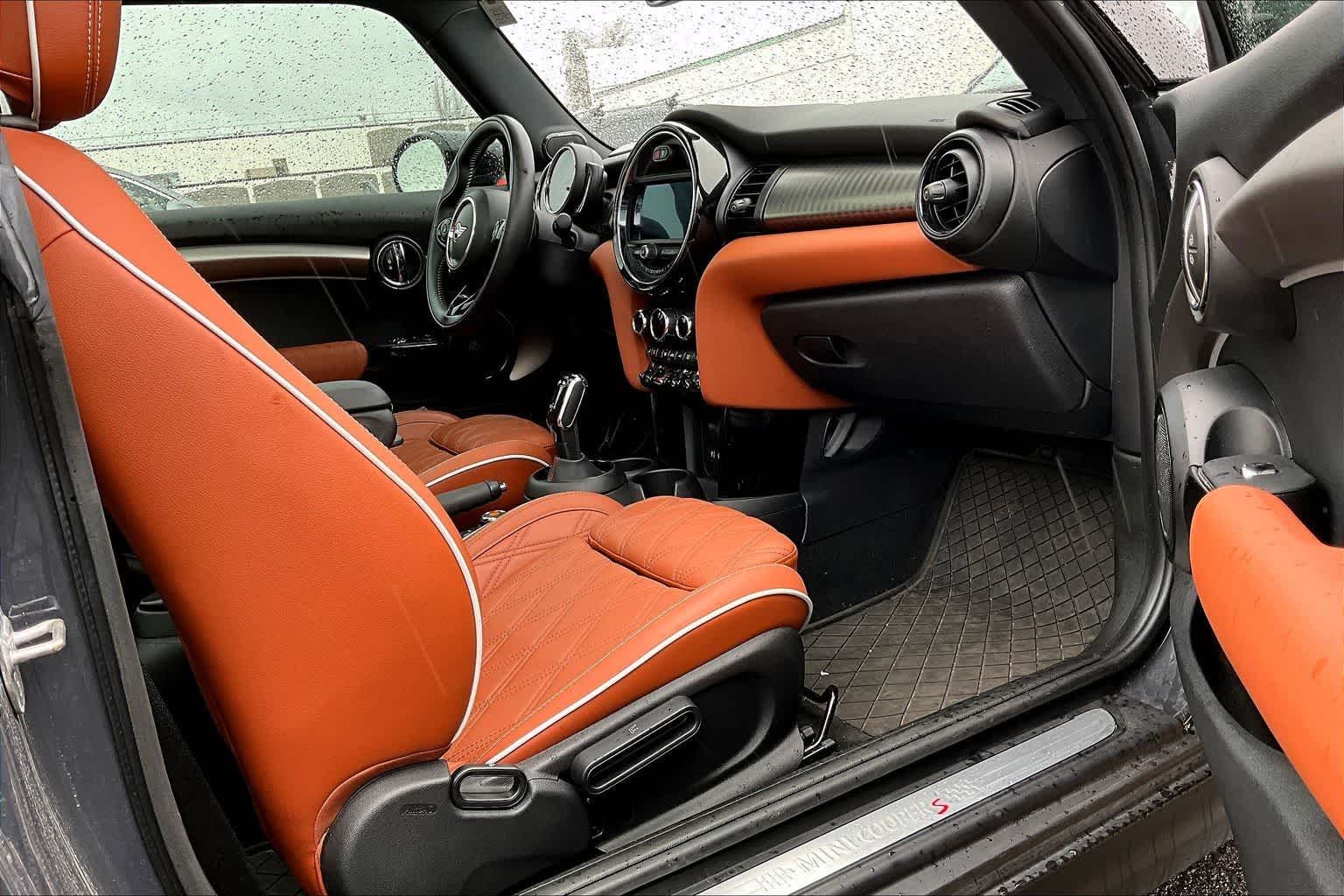 Thumbnail: 2020 MINI Cooper Hardtop - 14