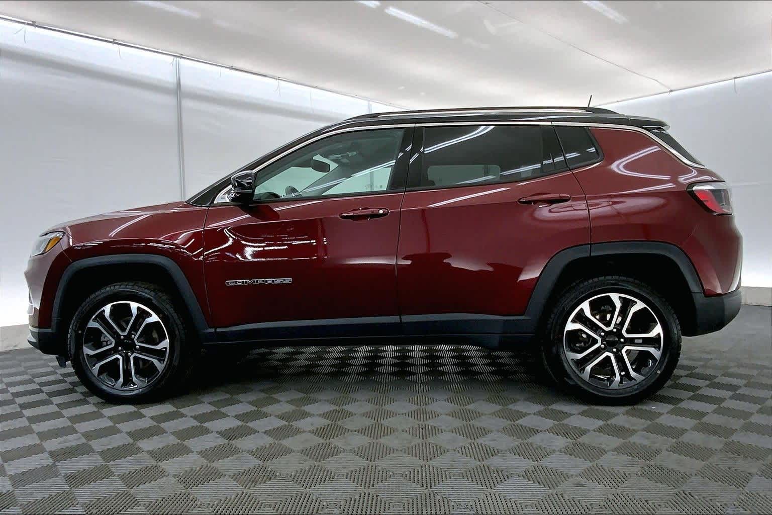 Thumbnail: 2022 Jeep Compass - 3