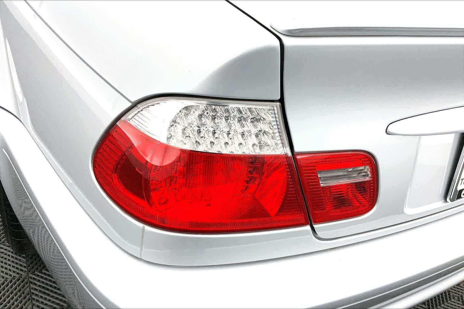 Thumbnail: 2004 BMW M3 - 31